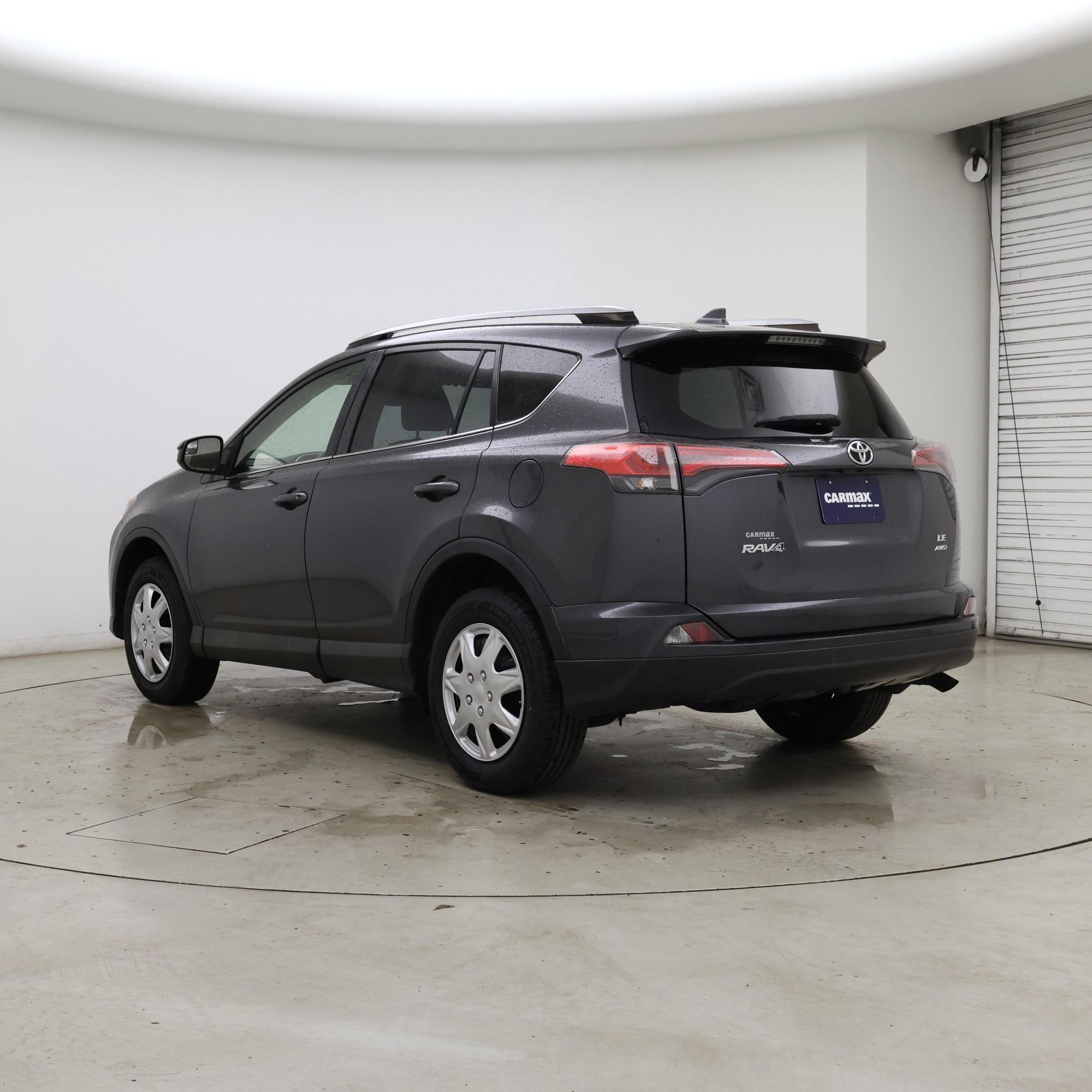 Thumbnail: 2018 Toyota RAV4 - 2