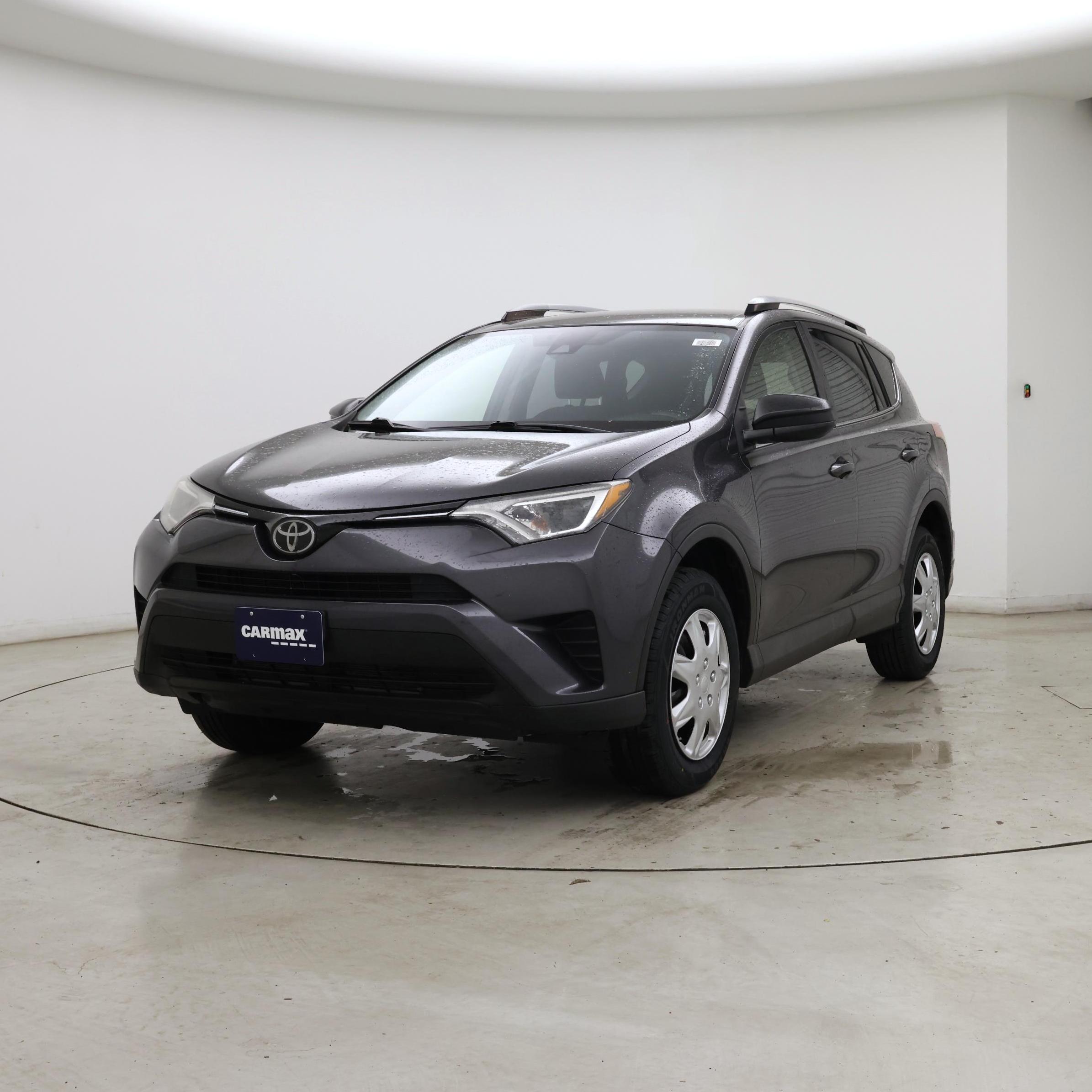Thumbnail: 2018 Toyota RAV4 - 4