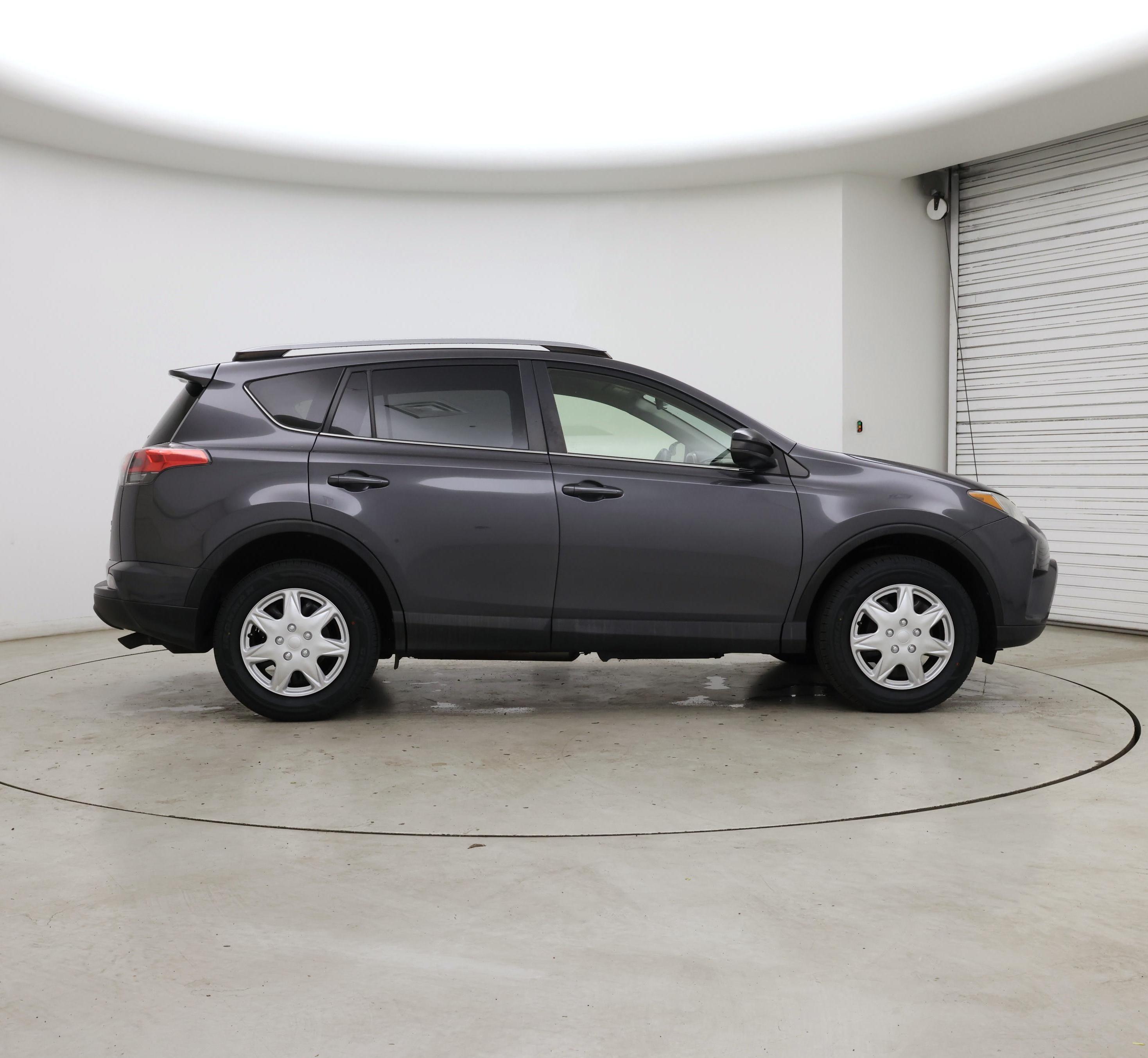Thumbnail: 2018 Toyota RAV4 - 7
