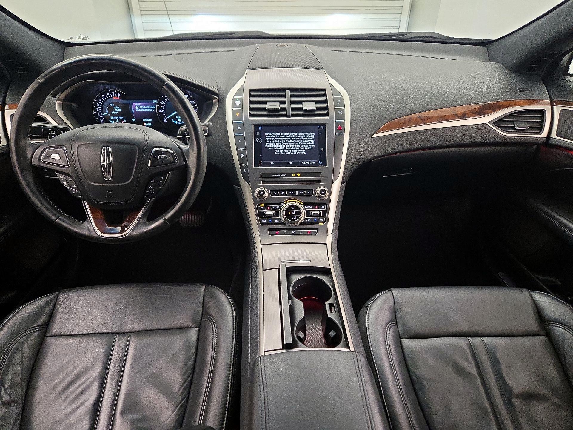 Thumbnail: 2017 Lincoln MKZ - 9