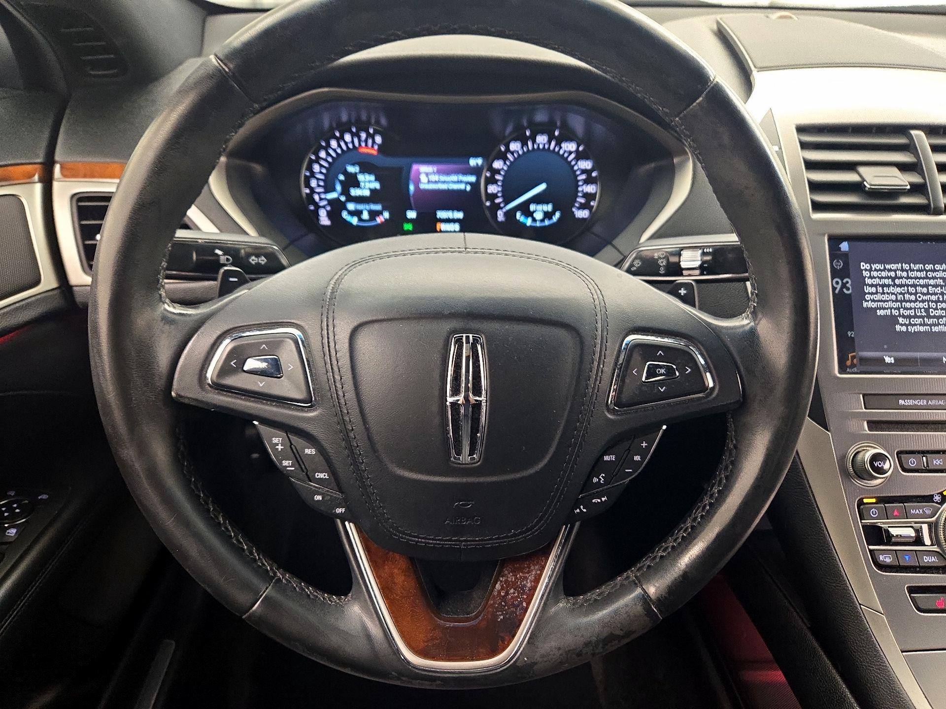 Thumbnail: 2017 Lincoln MKZ - 10