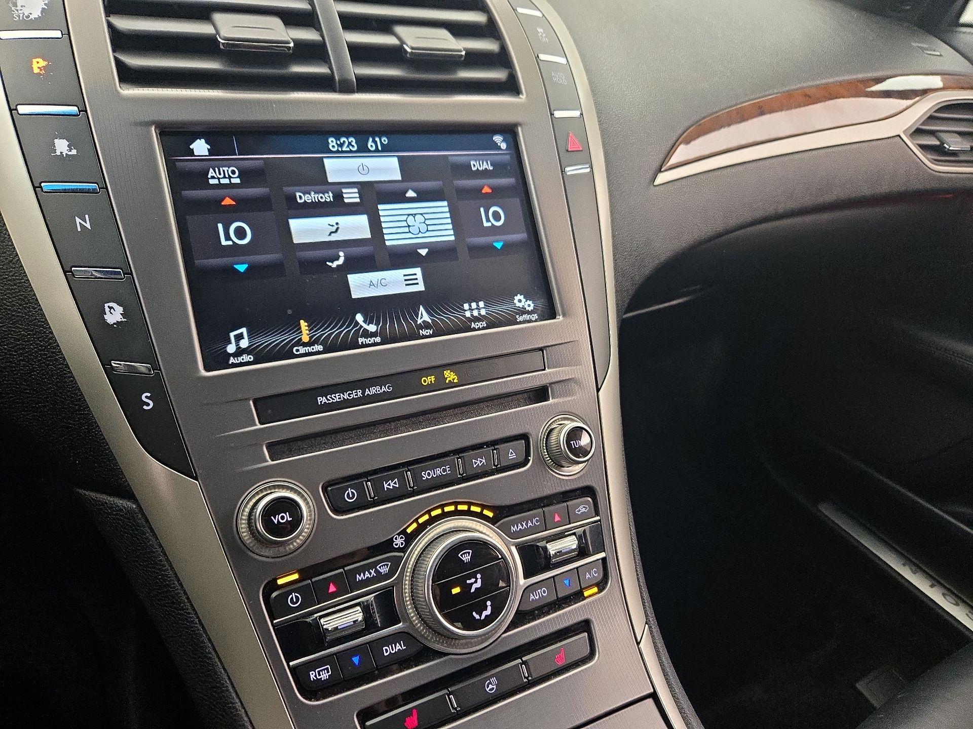Thumbnail: 2017 Lincoln MKZ - 15