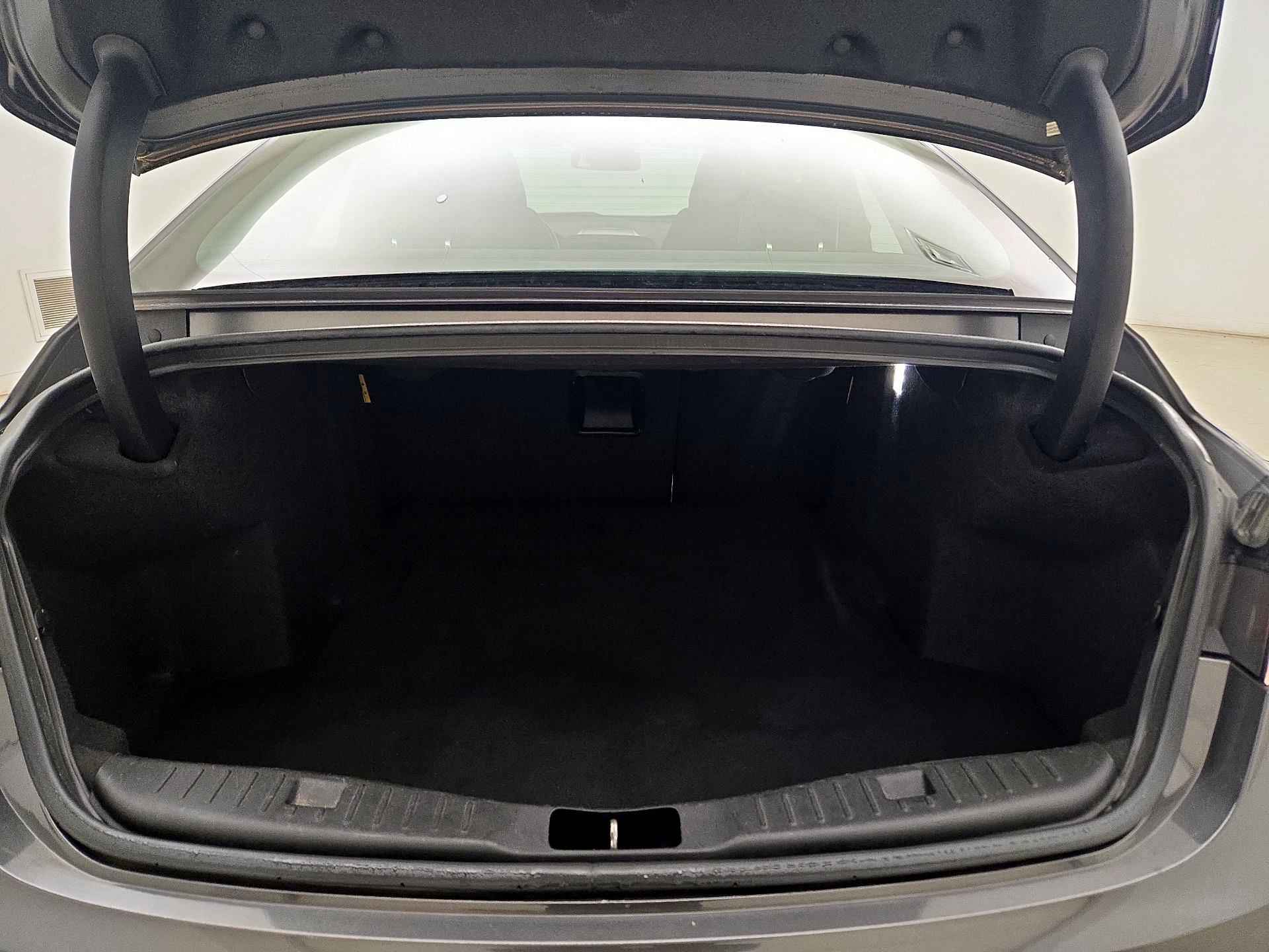 Thumbnail: 2017 Lincoln MKZ - 19