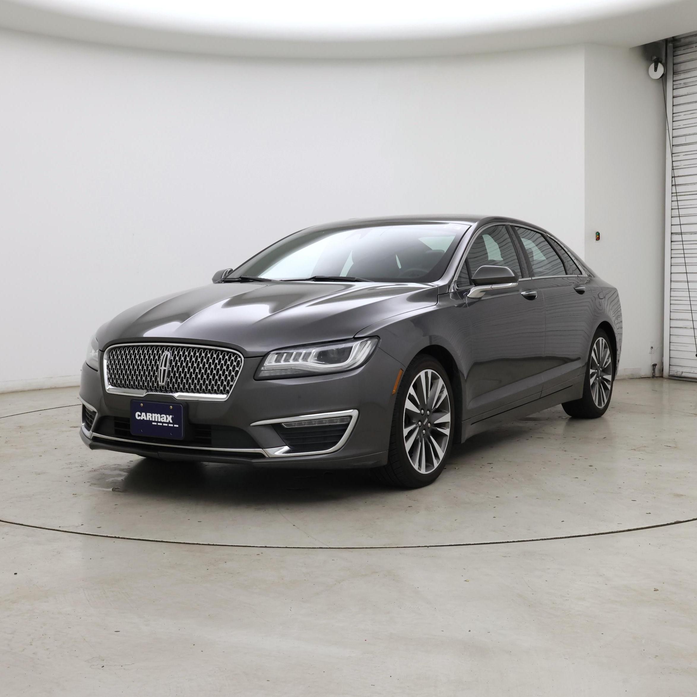 Thumbnail: 2017 Lincoln MKZ - 4