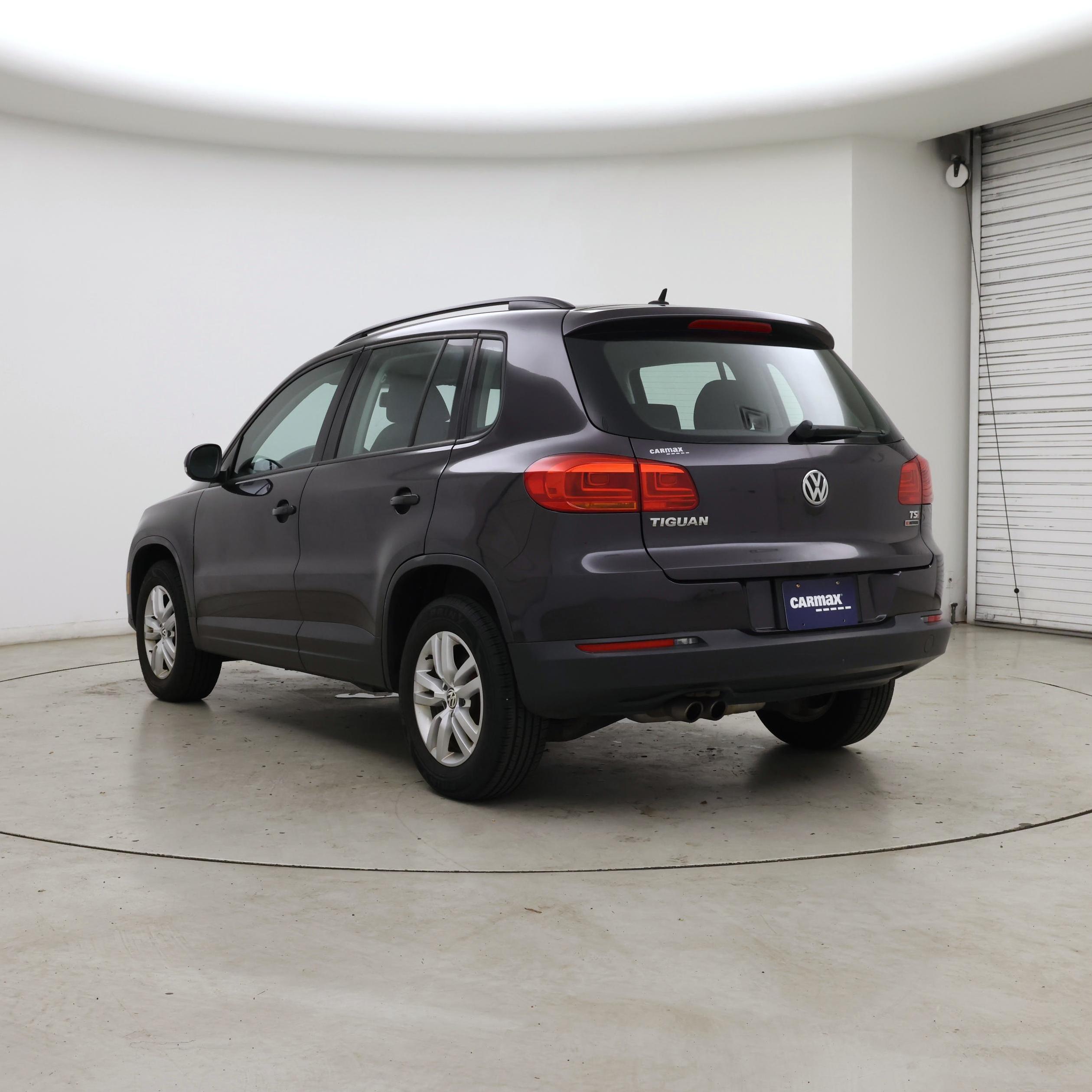 Thumbnail: 2016 Volkswagen Tiguan - 2