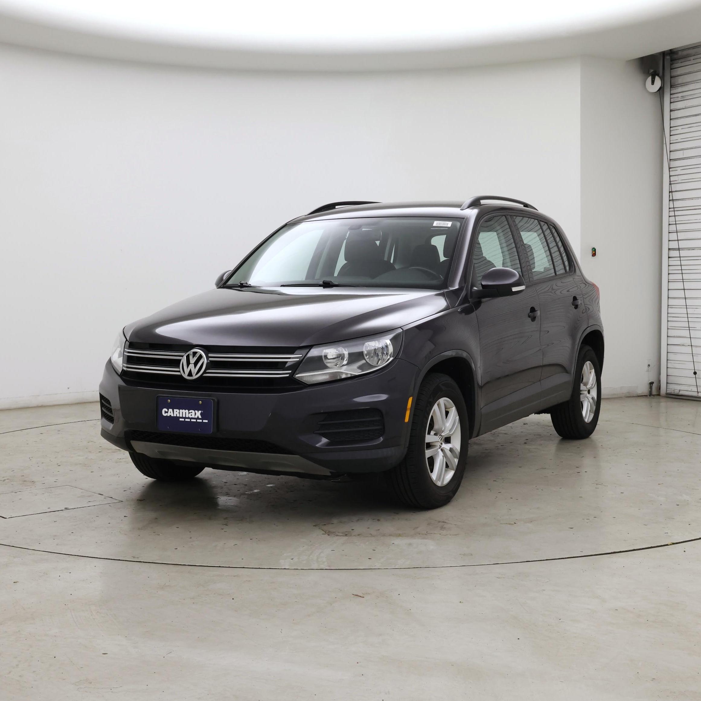 Thumbnail: 2016 Volkswagen Tiguan - 4