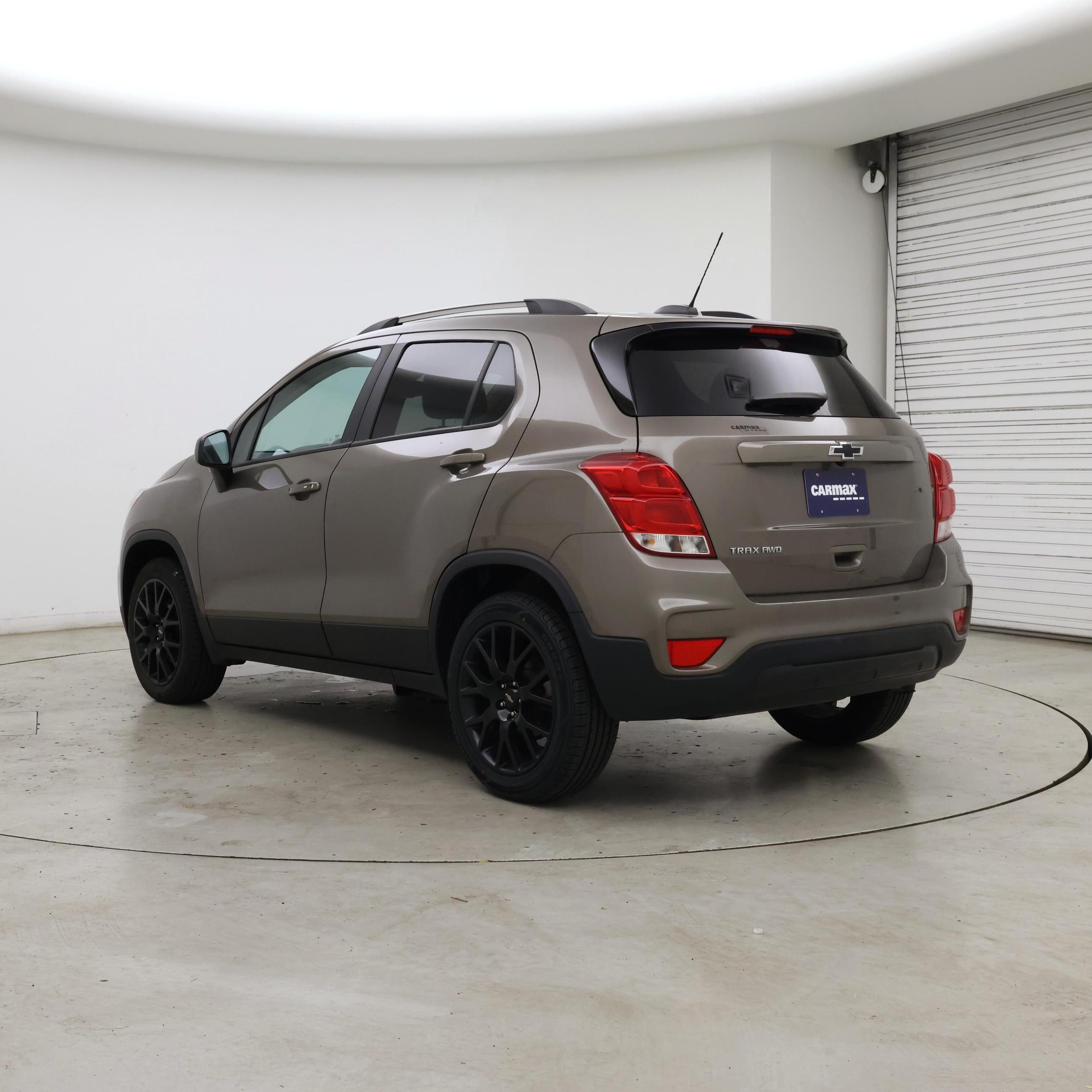 Thumbnail: 2022 Chevrolet Trax - 2