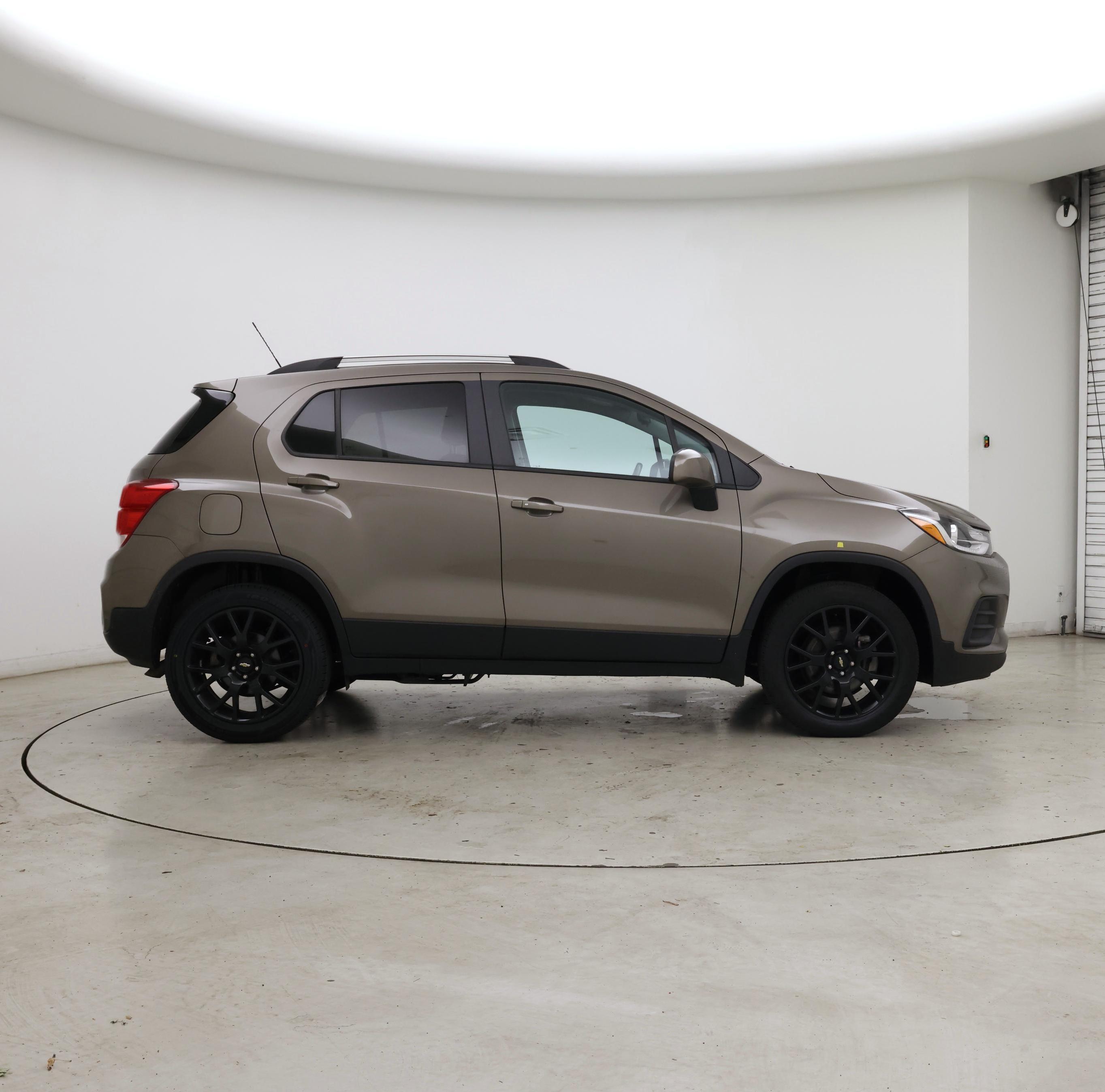 Thumbnail: 2022 Chevrolet Trax - 7