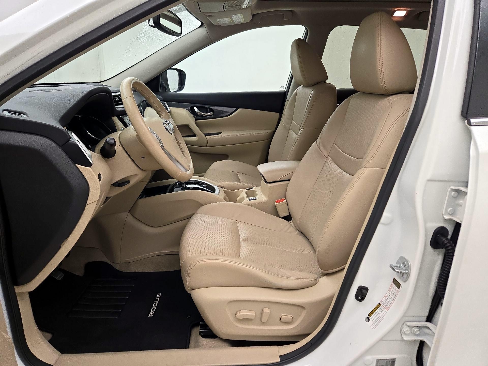 Thumbnail: 2015 Nissan Rogue - 11