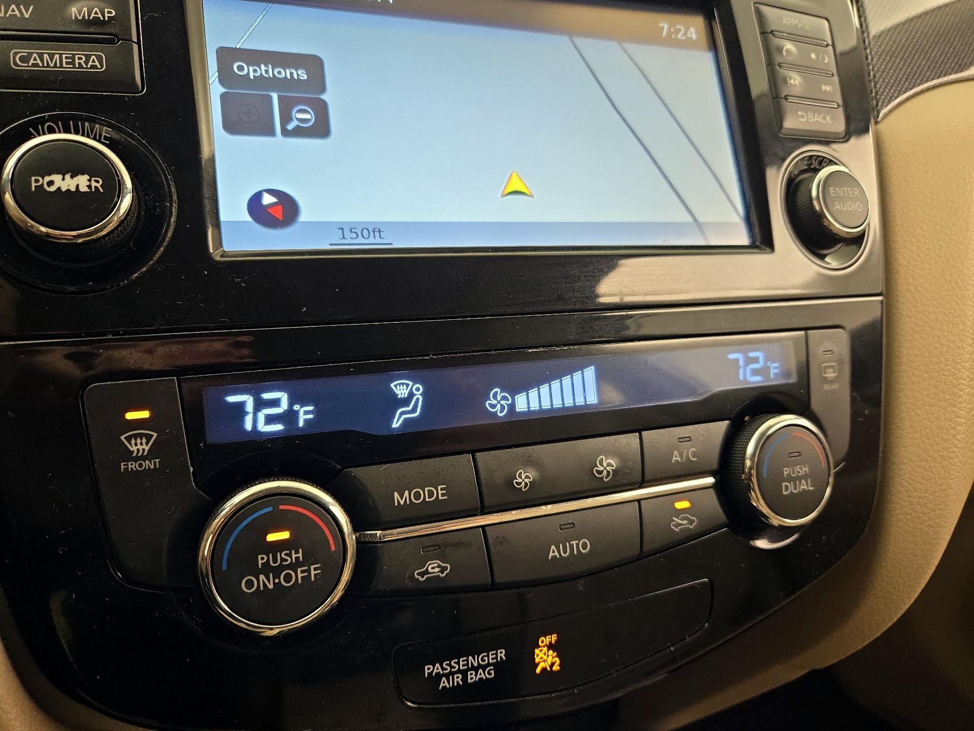 Thumbnail: 2015 Nissan Rogue - 15