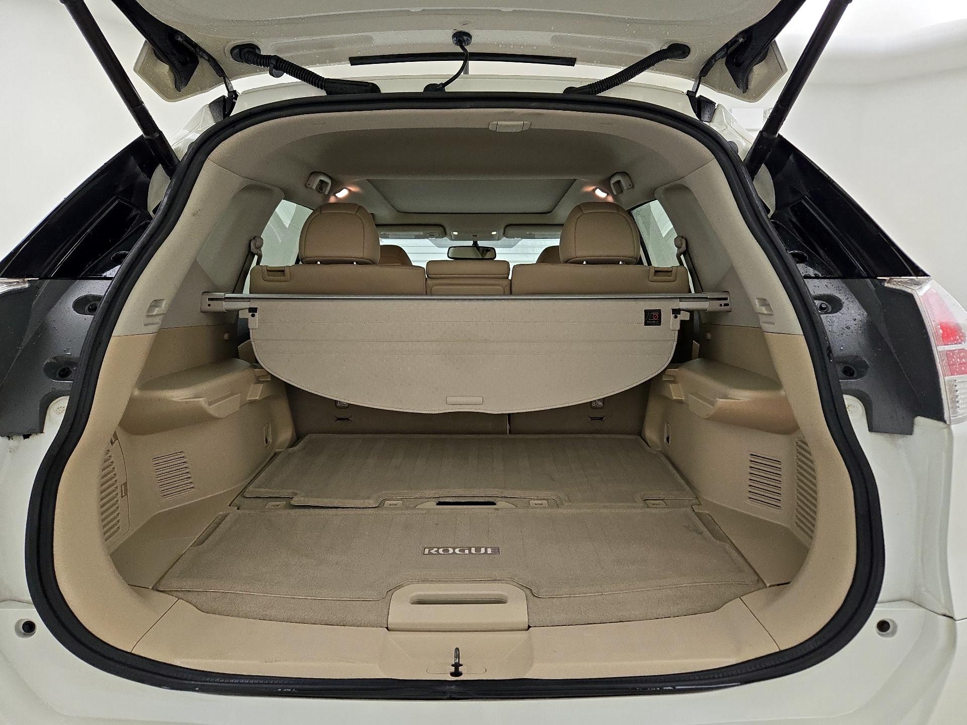 Thumbnail: 2015 Nissan Rogue - 17