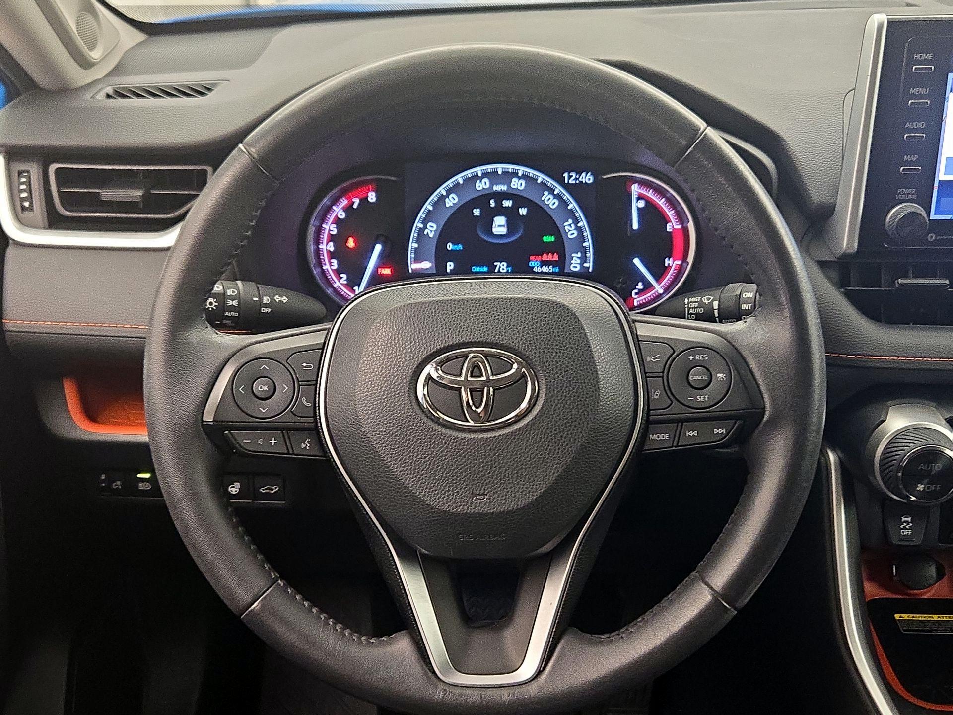 Thumbnail: 2019 Toyota RAV4 - 10