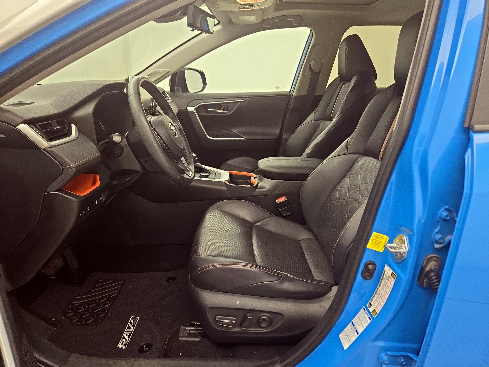 Thumbnail: 2019 Toyota RAV4 - 11
