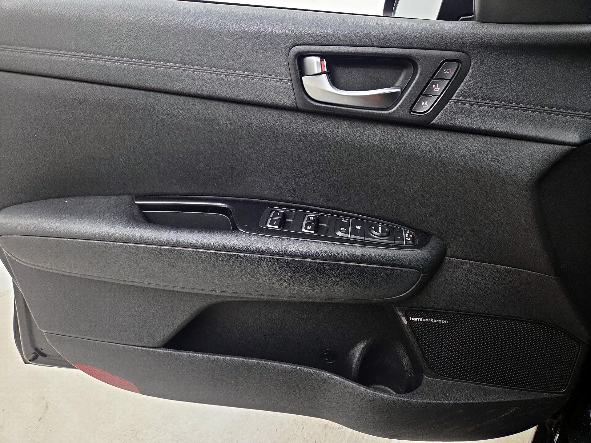 Thumbnail: 2016 Kia Optima - 12
