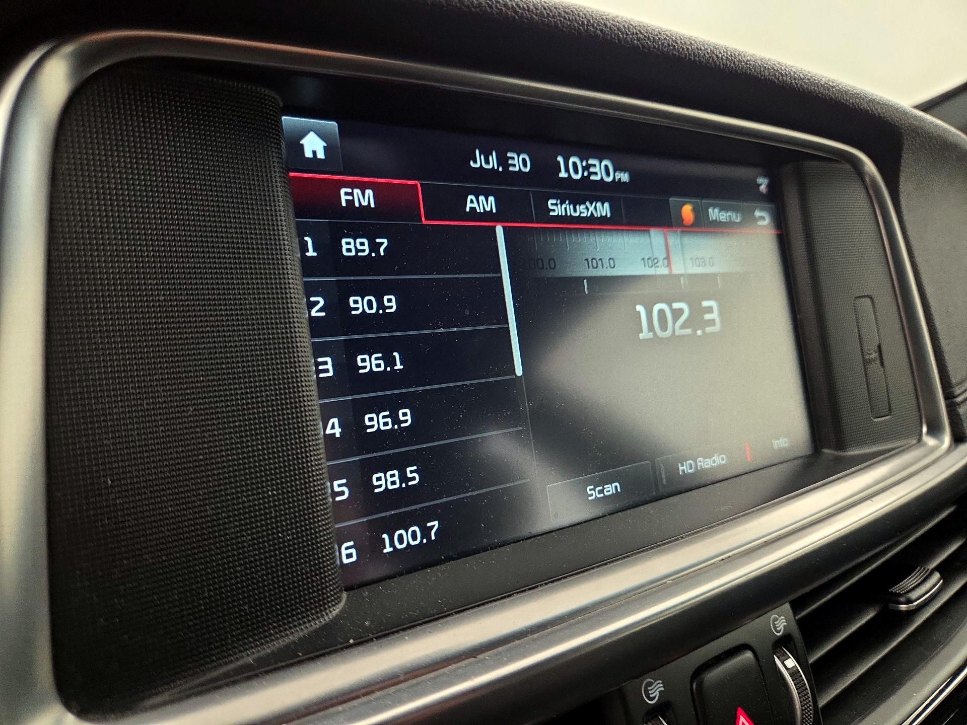 Thumbnail: 2016 Kia Optima - 16