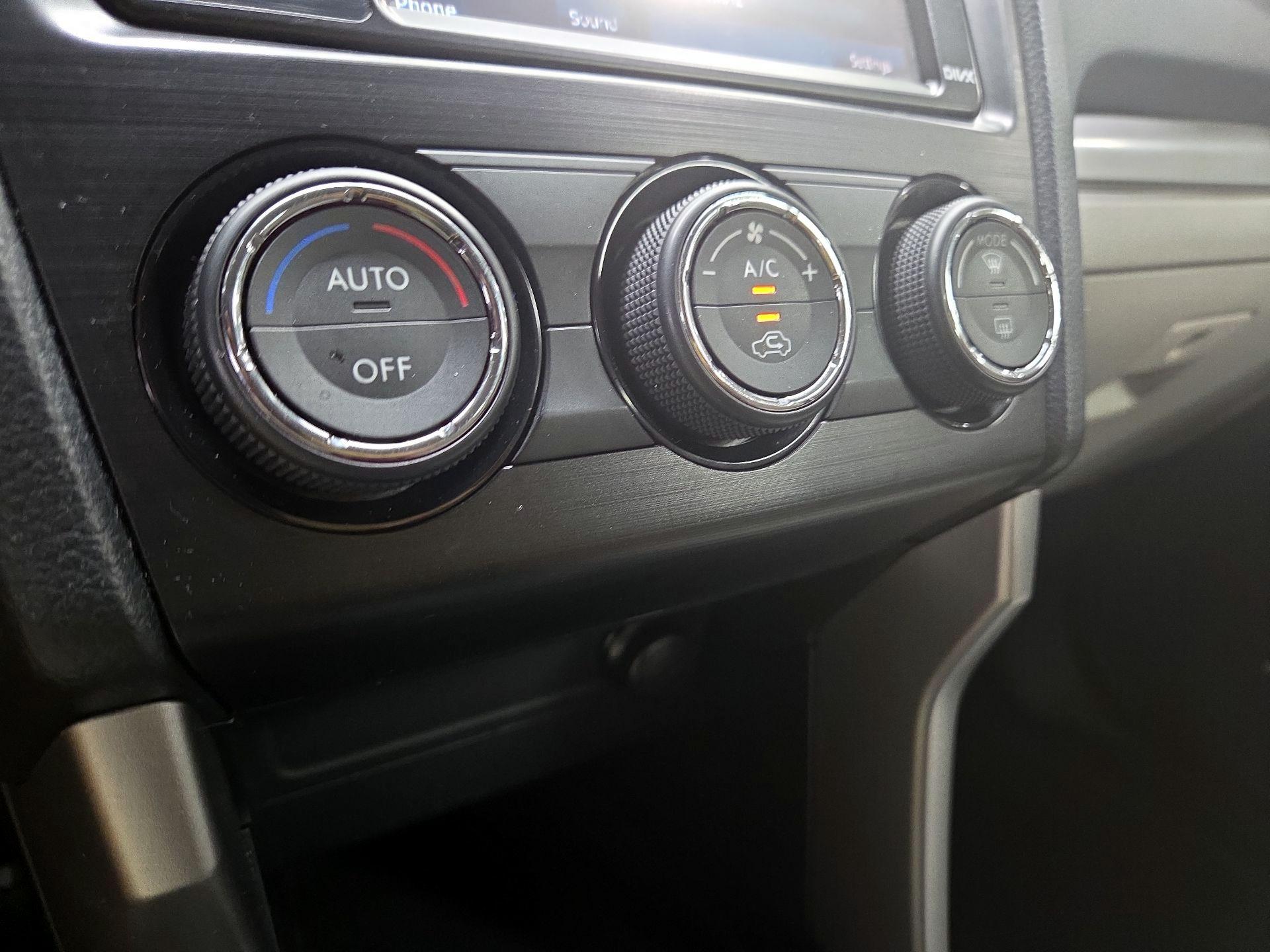 Thumbnail: 2015 Subaru Forester - 16