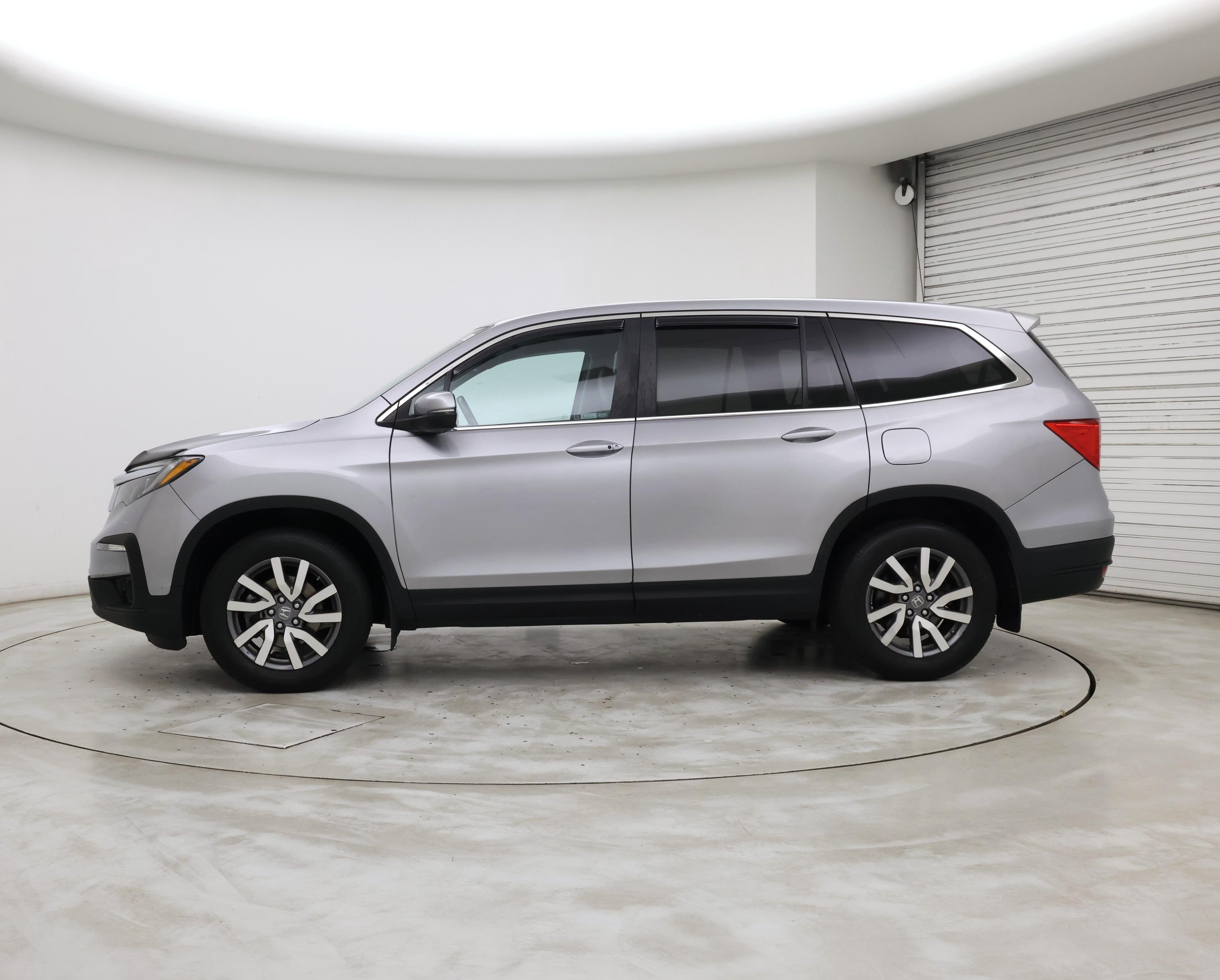 Thumbnail: 2019 Honda Pilot - 3
