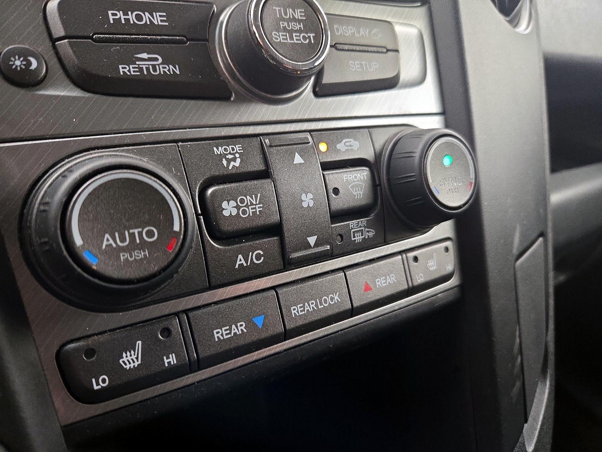 Thumbnail: 2015 Honda Pilot - 16