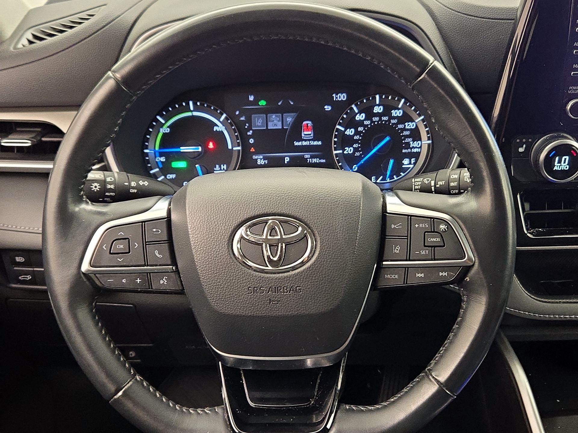 Thumbnail: 2021 Toyota Highlander - 10