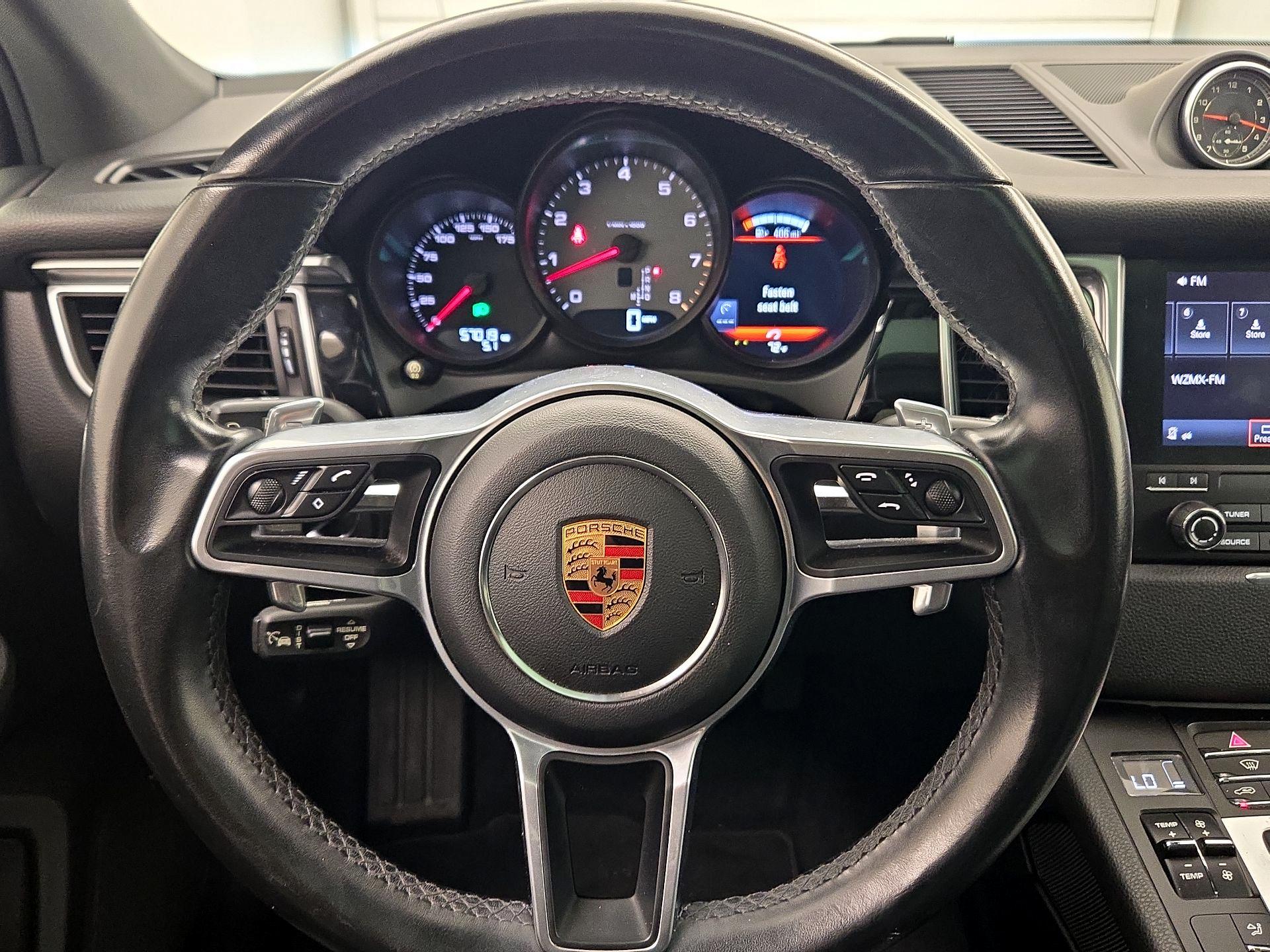 Thumbnail: 2018 Porsche Macan - 10