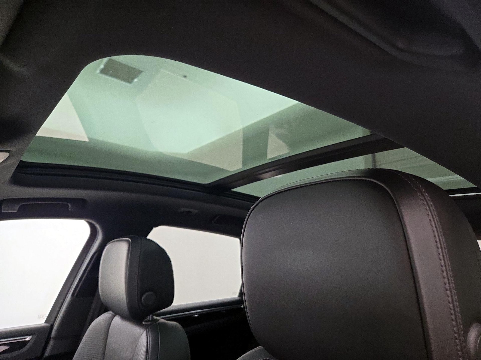 2018 Porsche Macan S - Photo 21