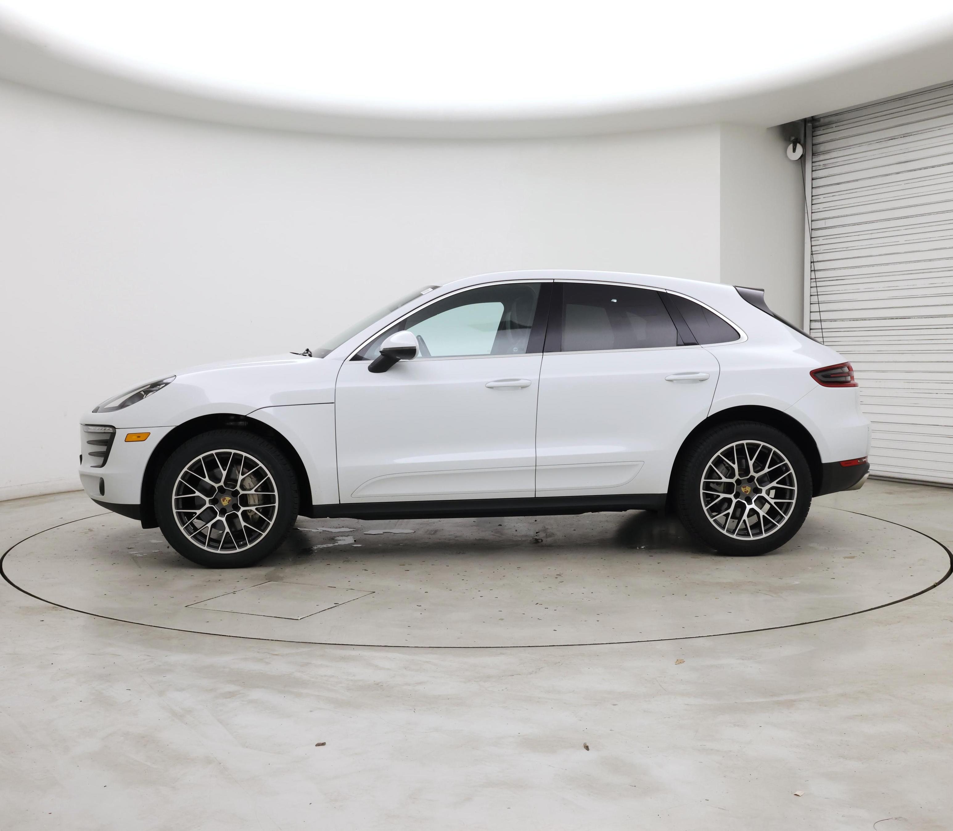 Thumbnail: 2018 Porsche Macan - 3