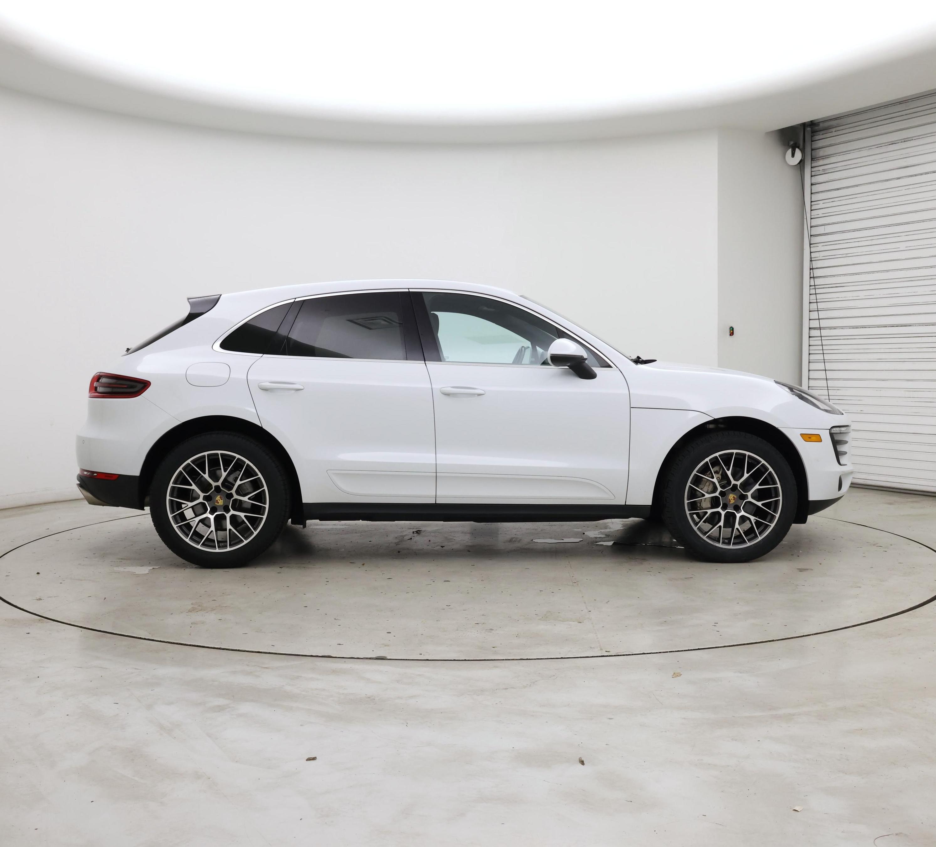 Thumbnail: 2018 Porsche Macan - 7