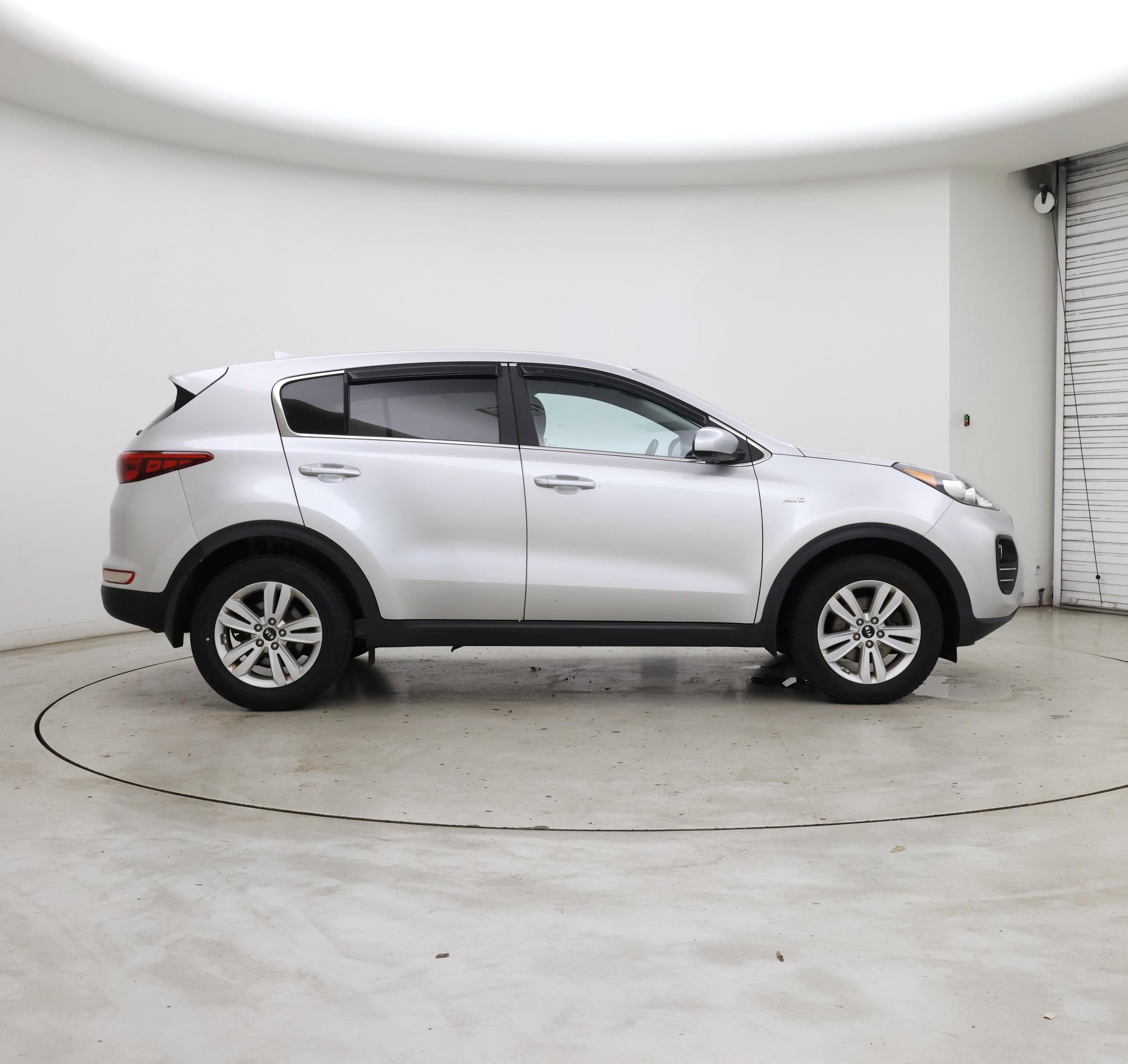 Thumbnail: 2017 Kia Sportage - 7