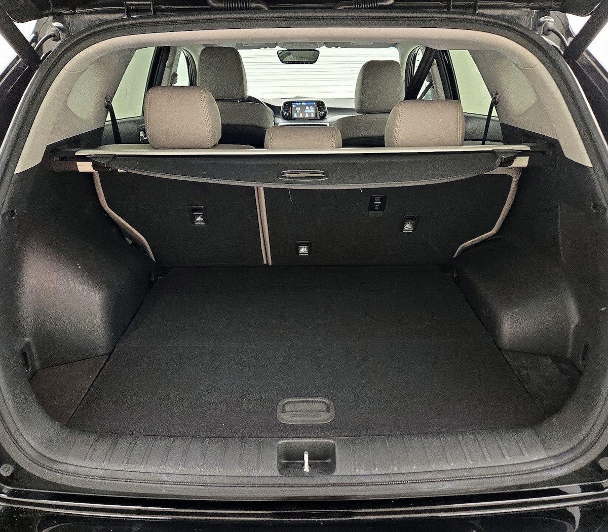 Trunk/Cargo (Seats Up)