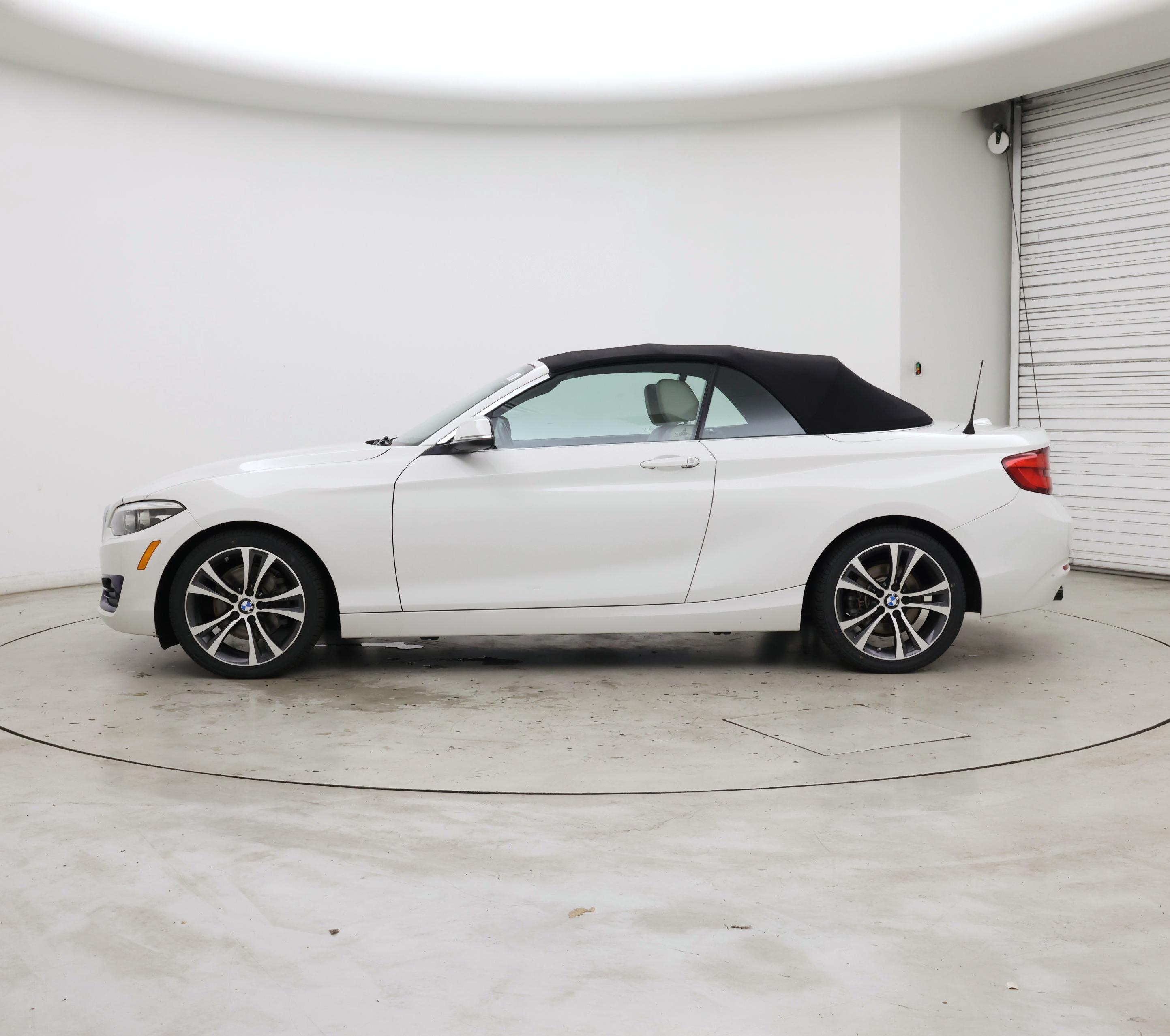 Thumbnail: 2018 BMW 2 Series - 3