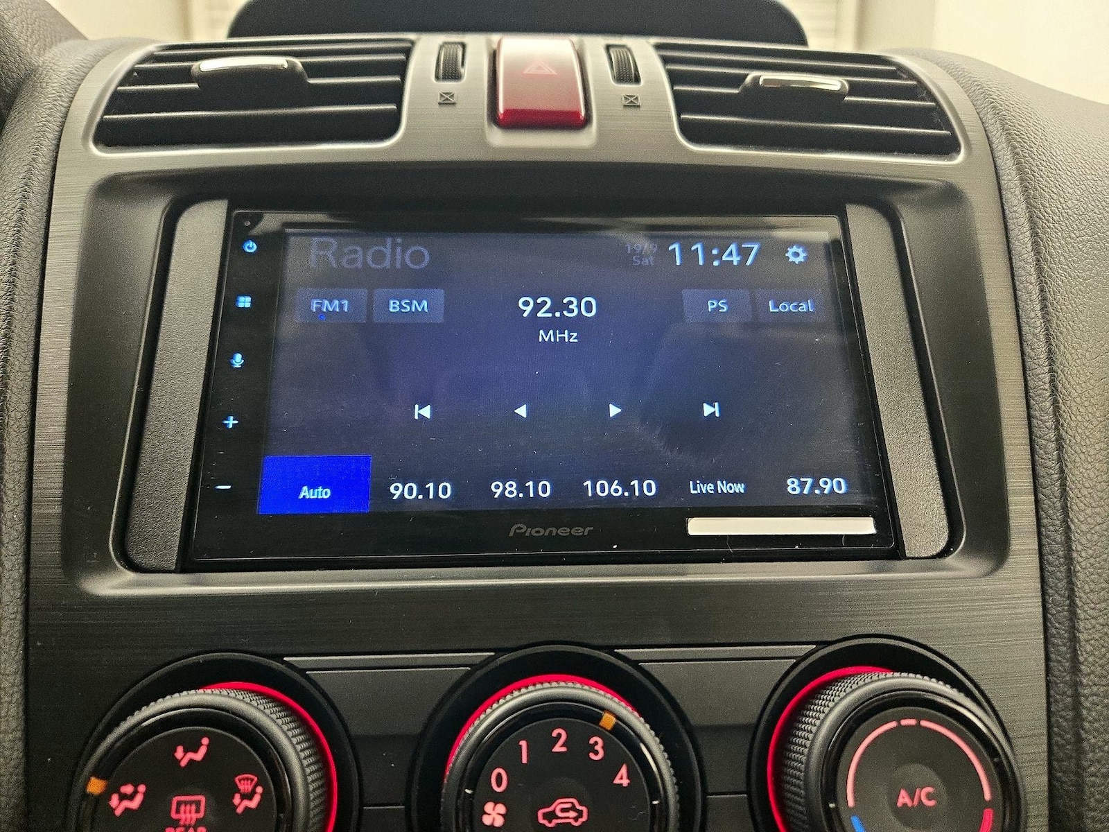 2014 Subaru XV Crosstrek Premium - Photo 16