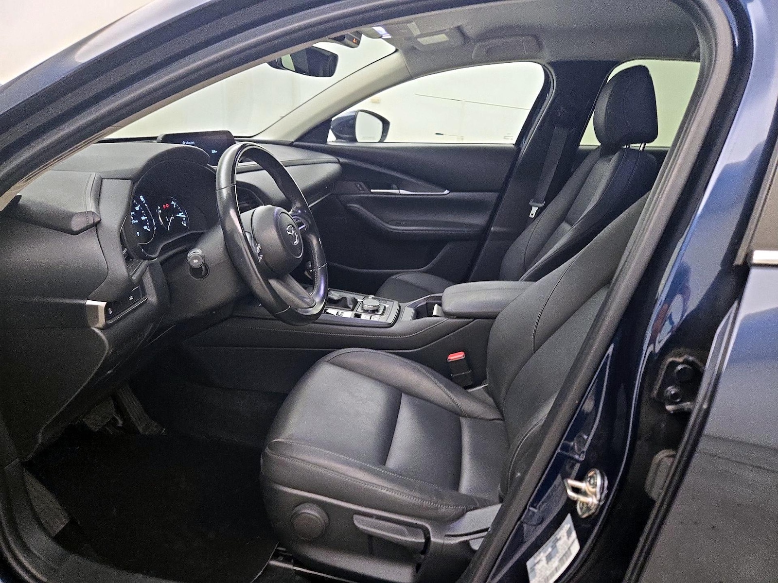 Side Airbags & Leatherette Seats