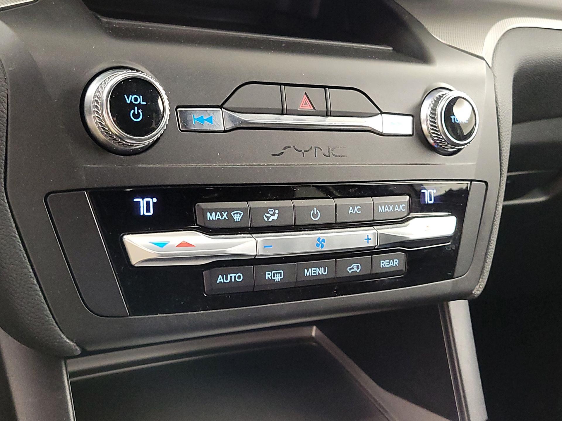 Thumbnail: 2020 Ford Explorer - 16