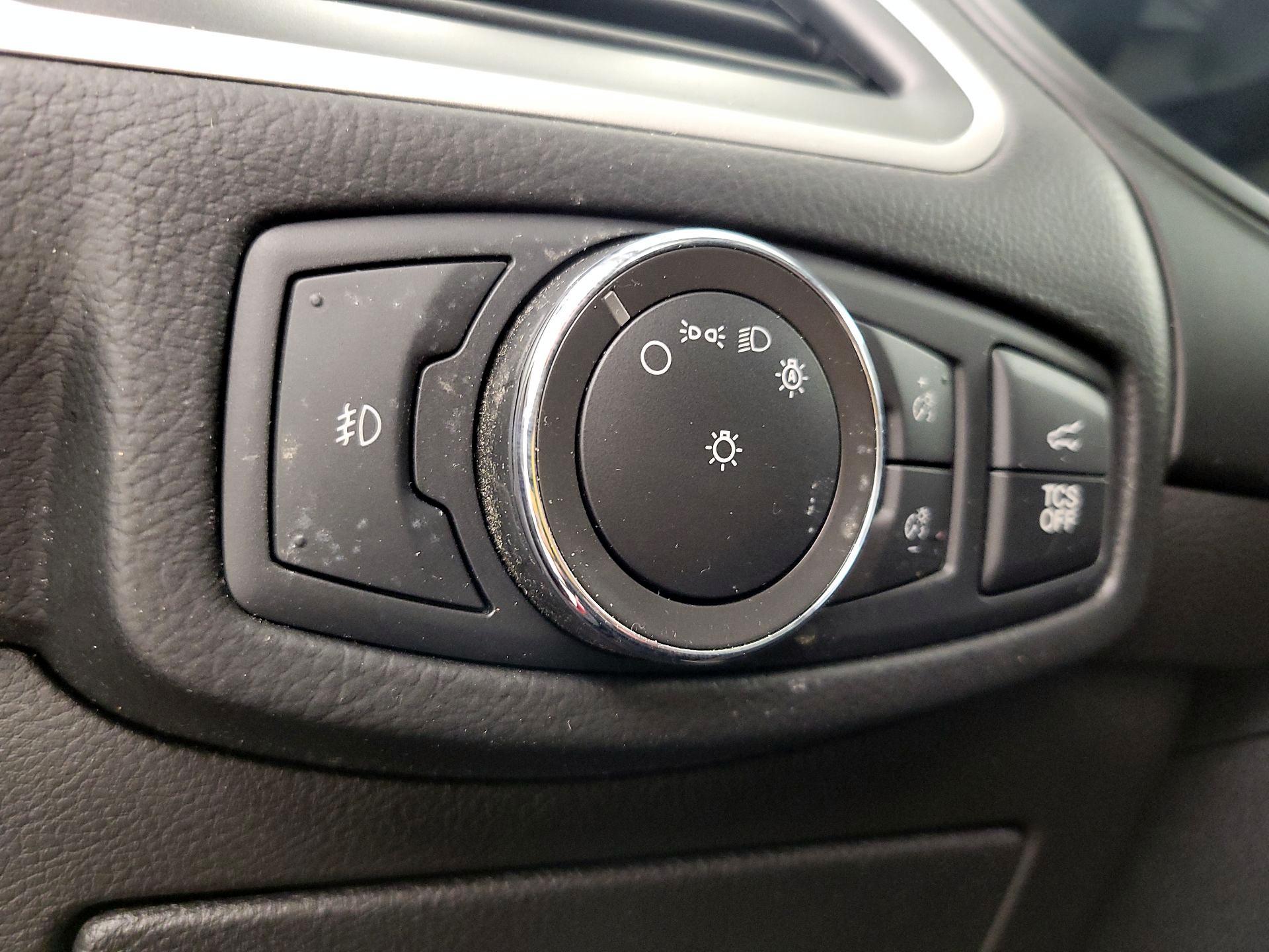 Thumbnail: 2022 Ford Edge - 13