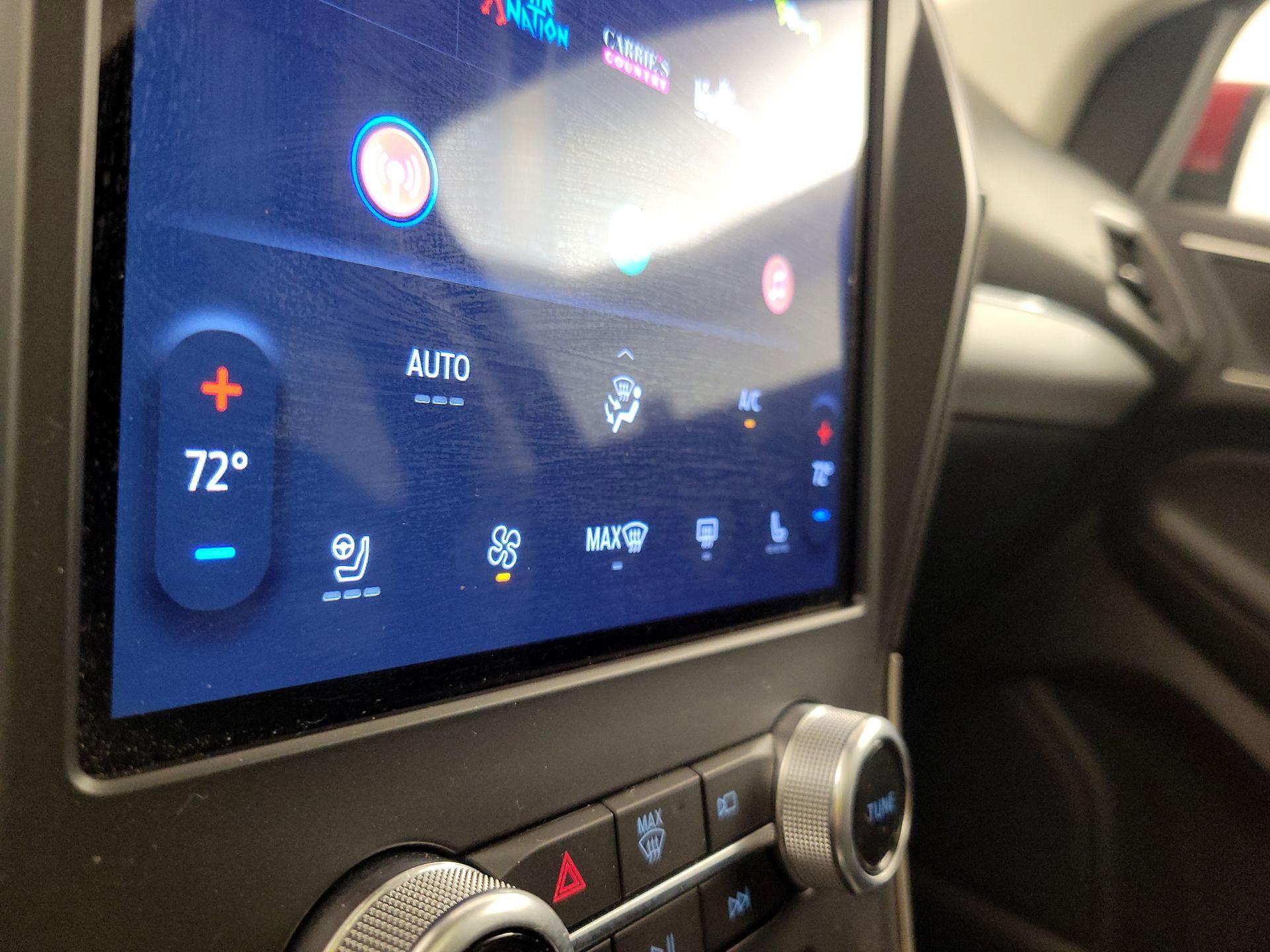 Thumbnail: 2022 Ford Edge - 16