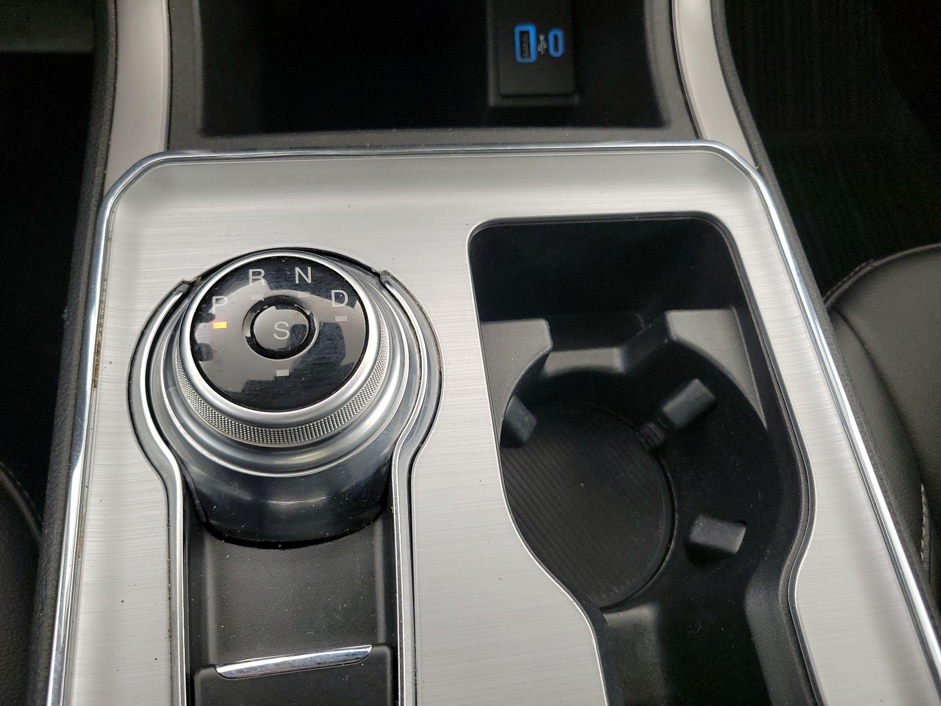 Thumbnail: 2022 Ford Edge - 17