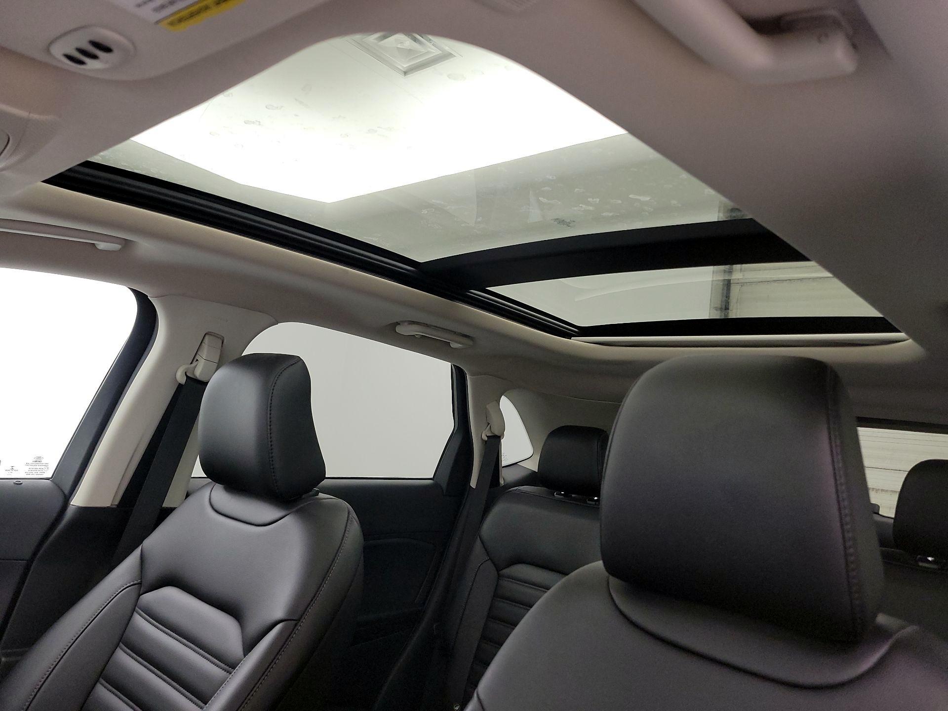 Thumbnail: 2022 Ford Edge - 19