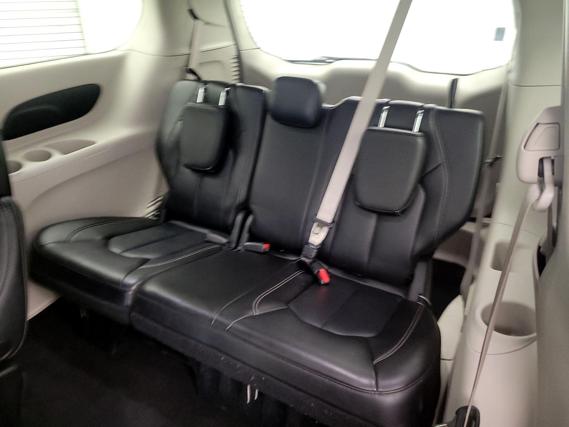 Thumbnail: 2023 Chrysler Pacifica - 20