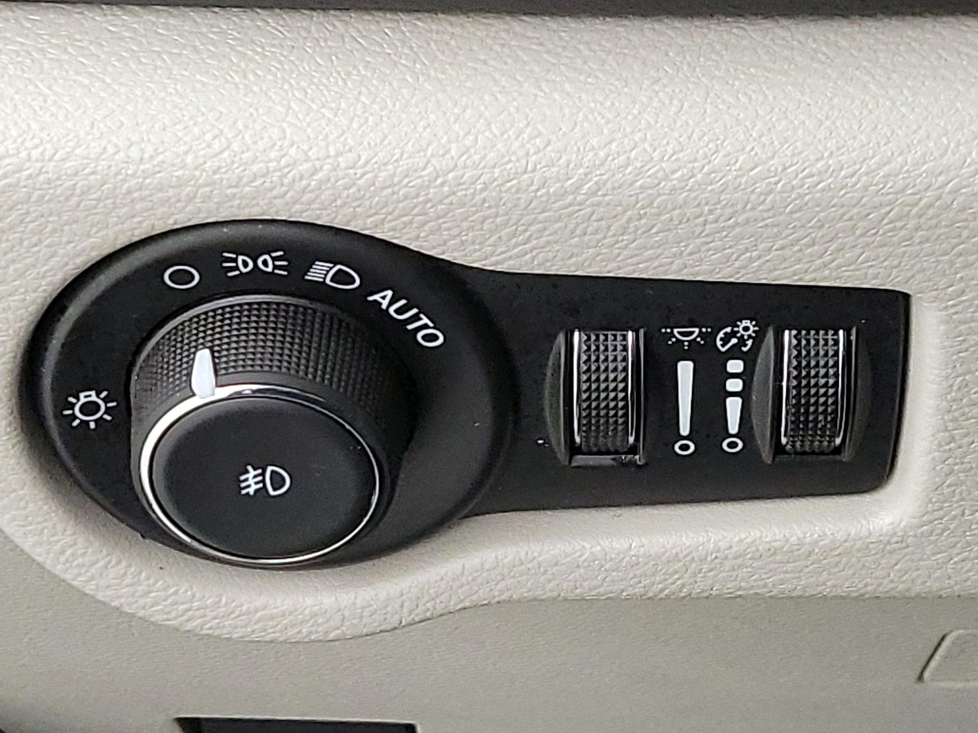 Thumbnail: 2024 Chrysler Pacifica - 13