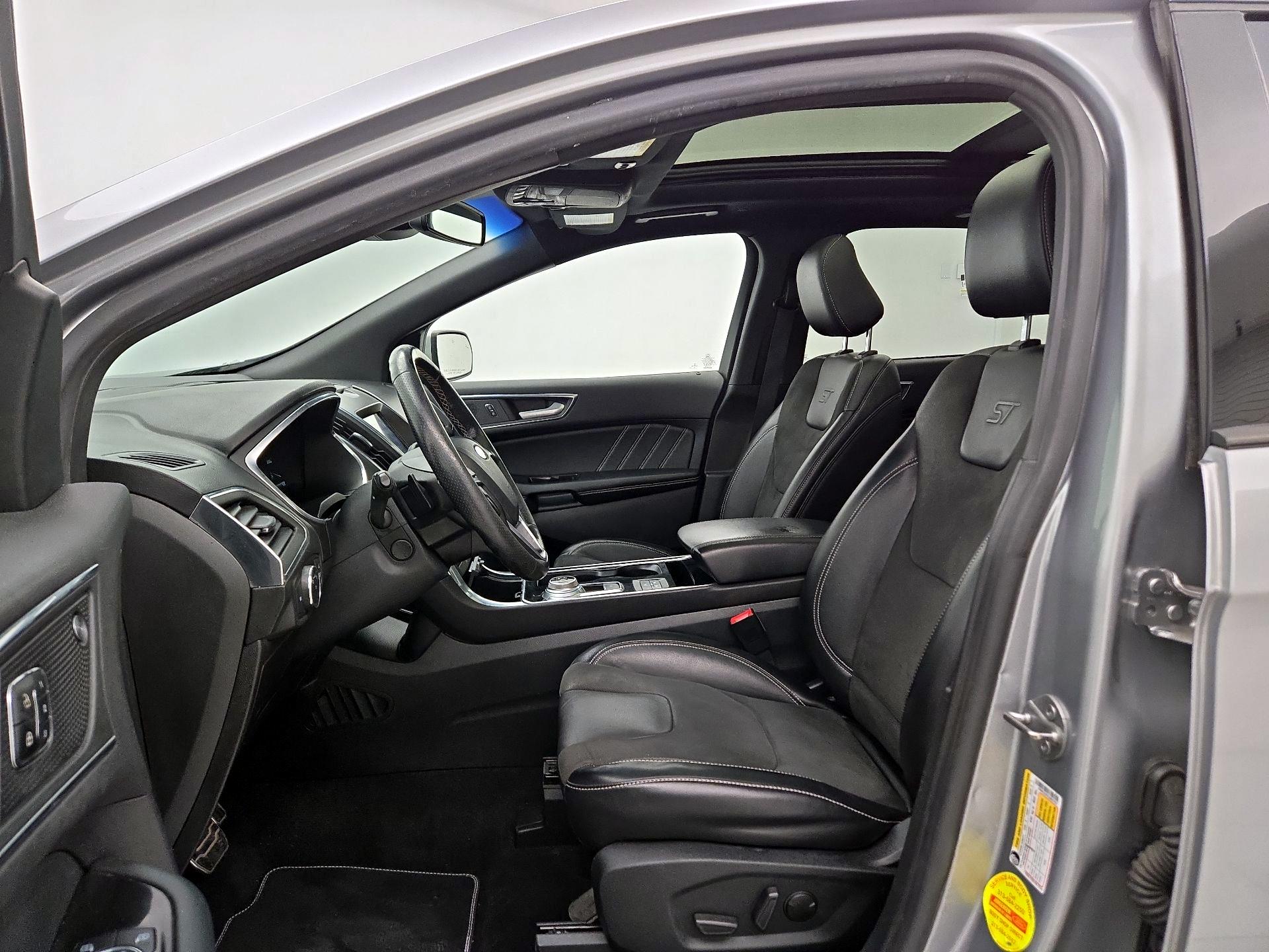 Thumbnail: 2020 Ford Edge - 11