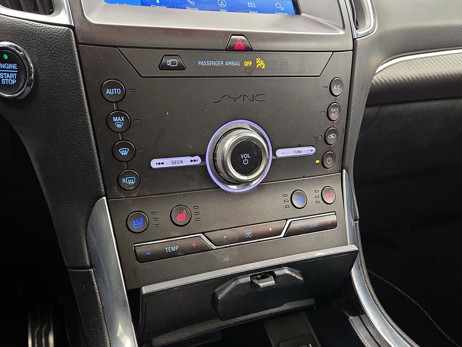 Thumbnail: 2020 Ford Edge - 16