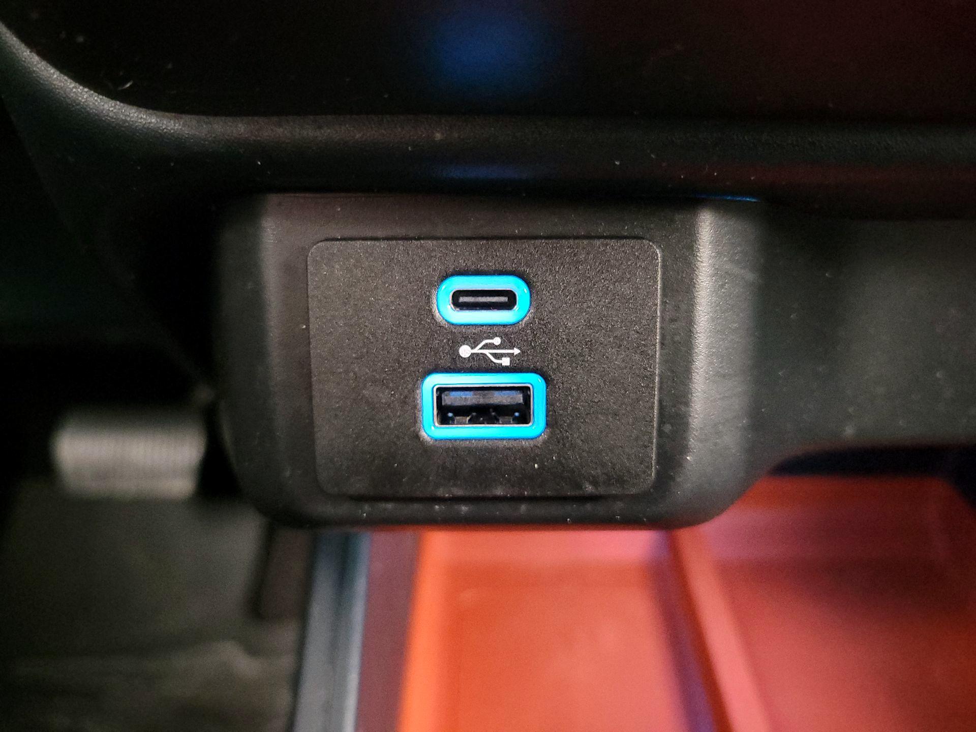 Thumbnail: 2022 Ford Maverick - 18