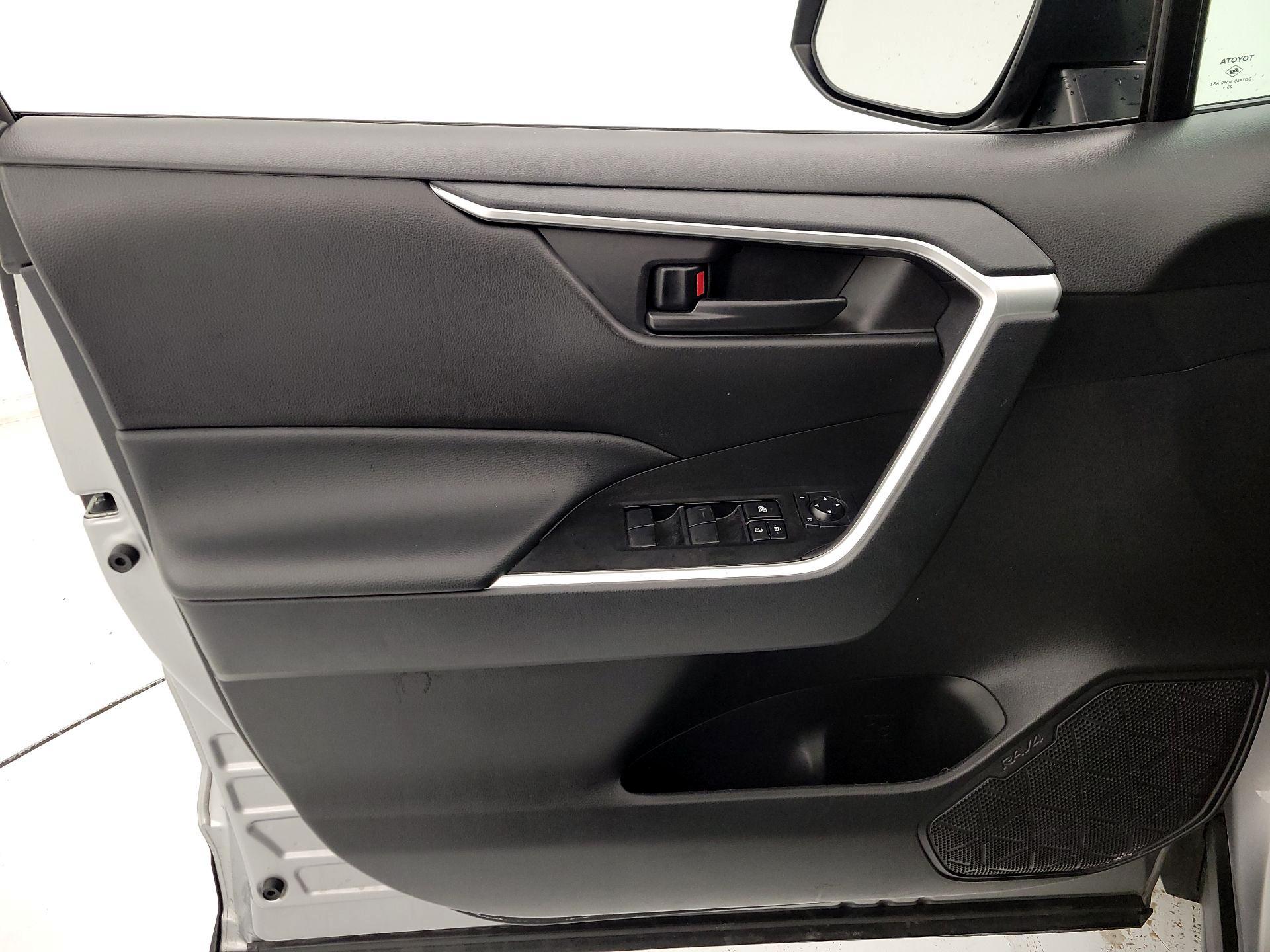 Thumbnail: 2024 Toyota RAV4 - 12