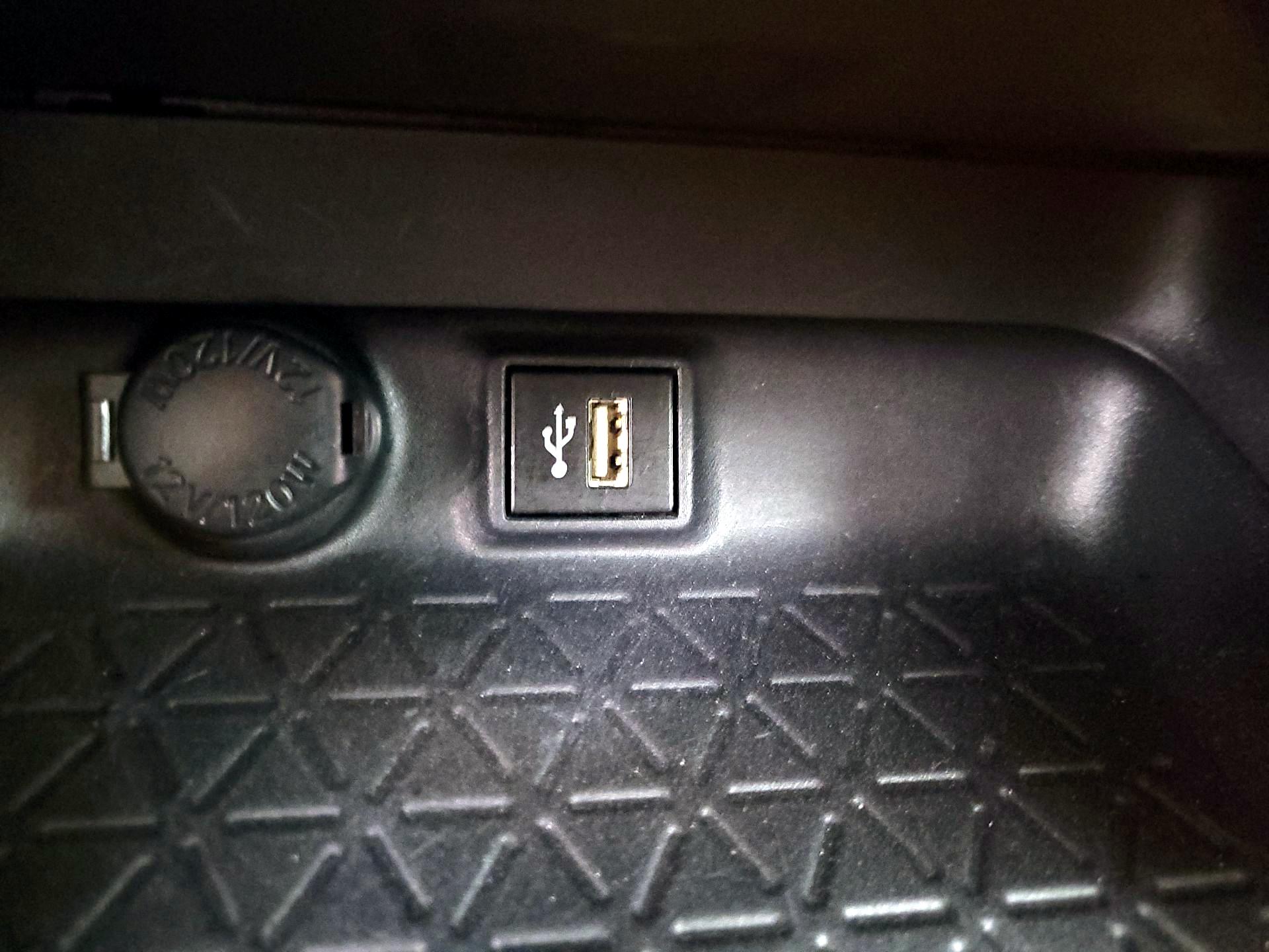 Thumbnail: 2024 Toyota RAV4 - 18