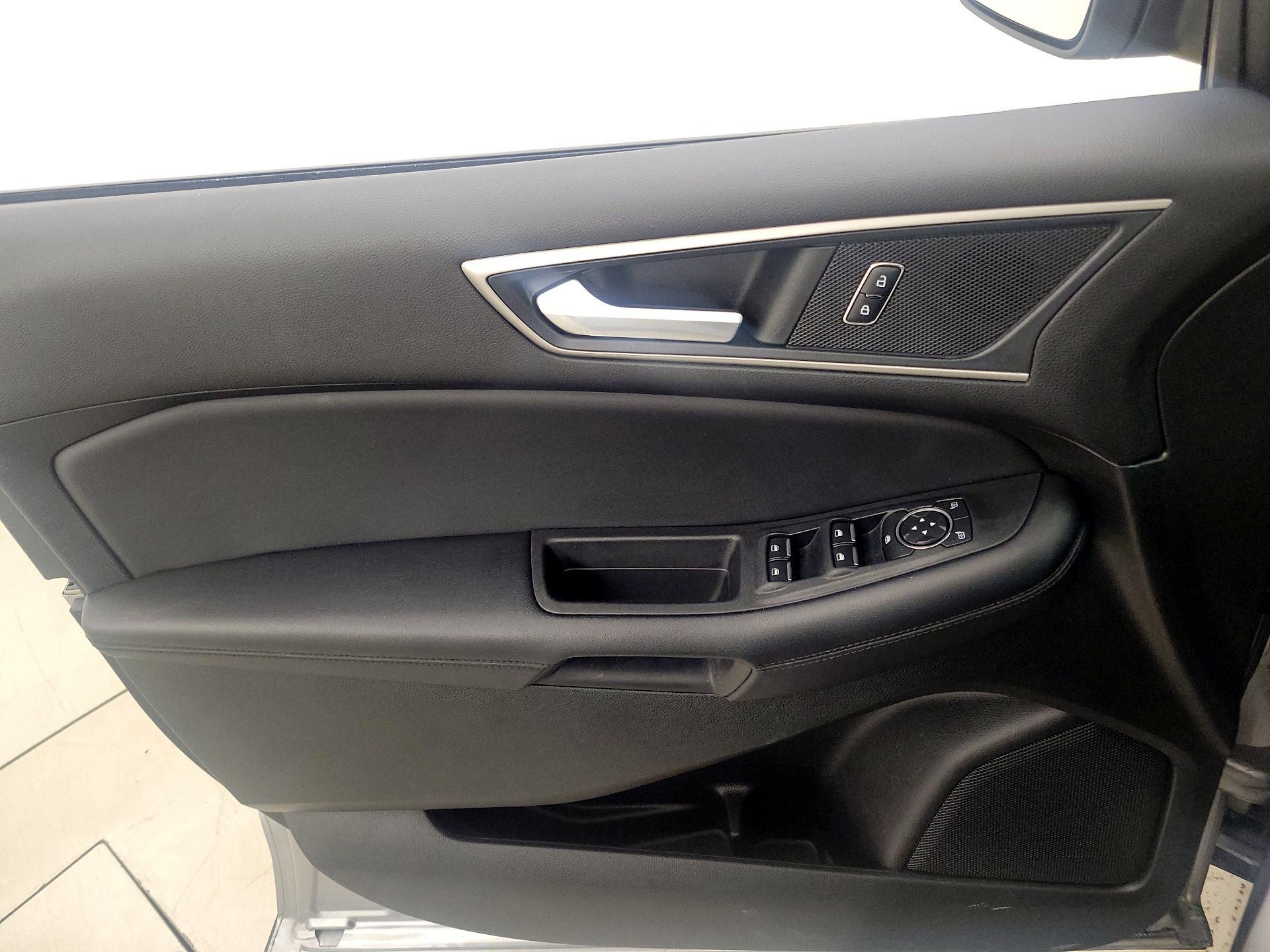 Thumbnail: 2022 Ford Edge - 12