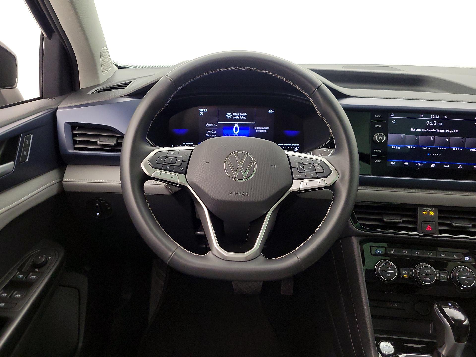 Thumbnail: 2024 Volkswagen Taos - 10