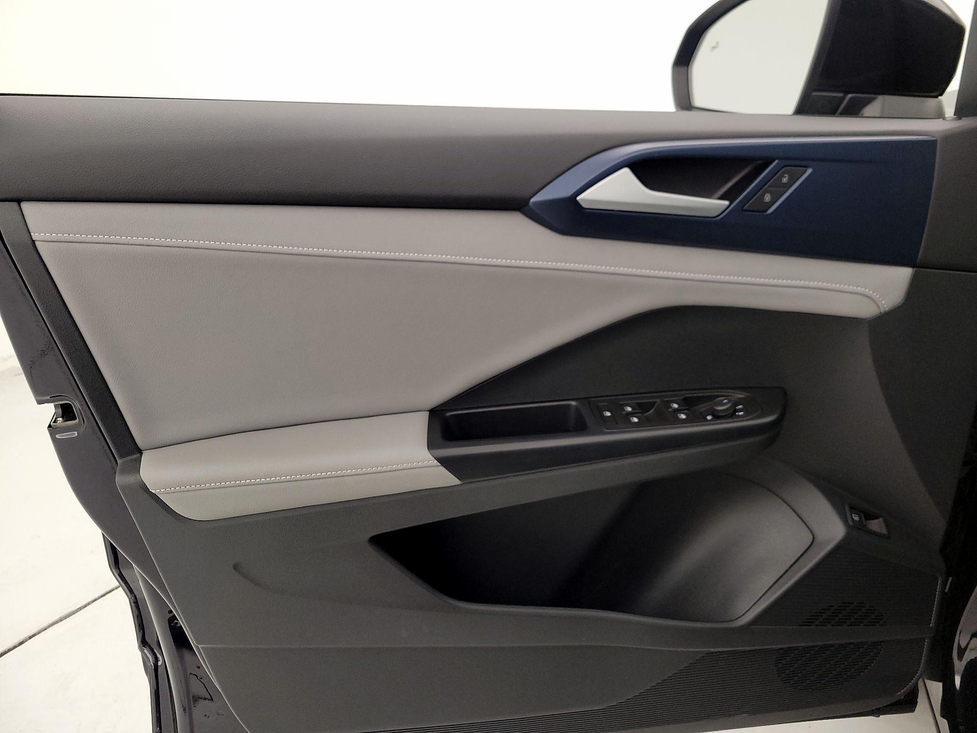 Thumbnail: 2024 Volkswagen Taos - 12