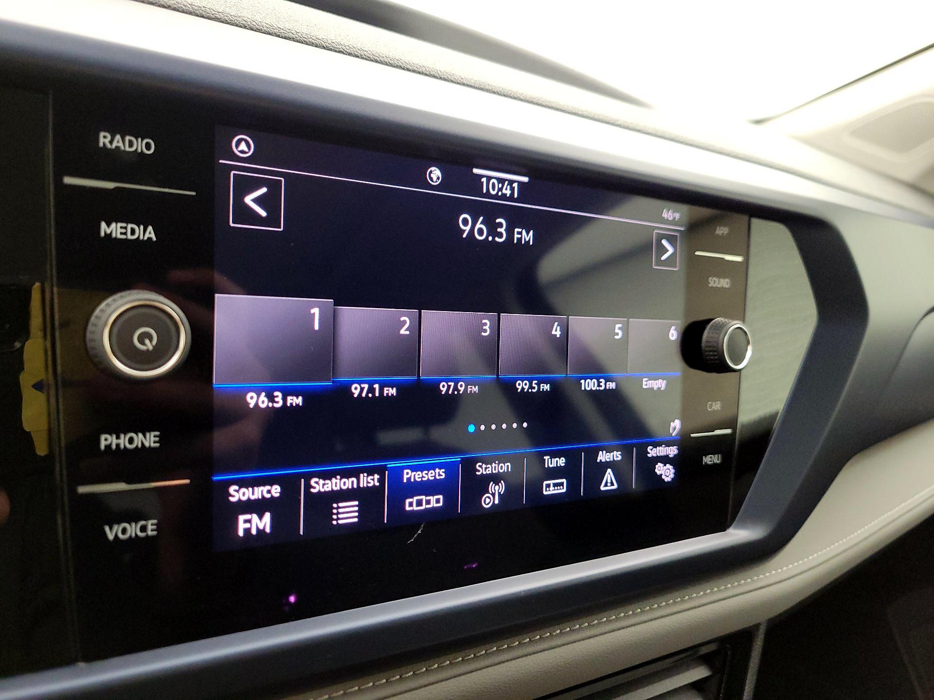 Thumbnail: 2024 Volkswagen Taos - 15