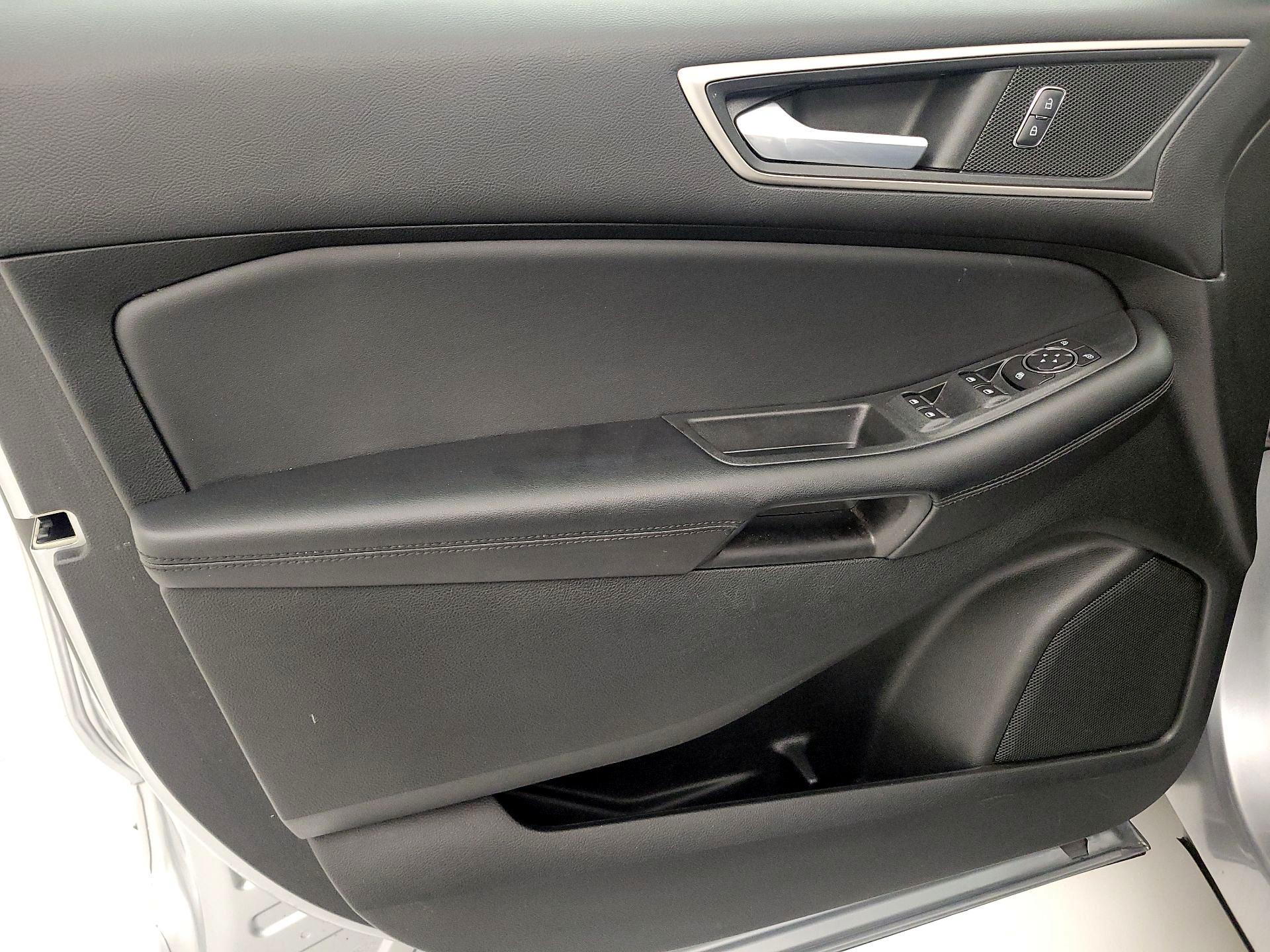 Thumbnail: 2022 Ford Edge - 12