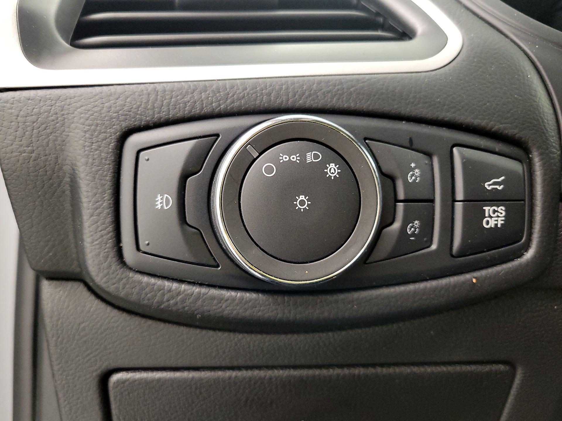 Thumbnail: 2022 Ford Edge - 13